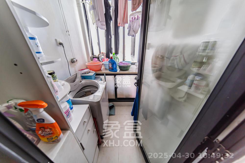 阳光100三期  2室2厅1卫   2400.00元/月室内图