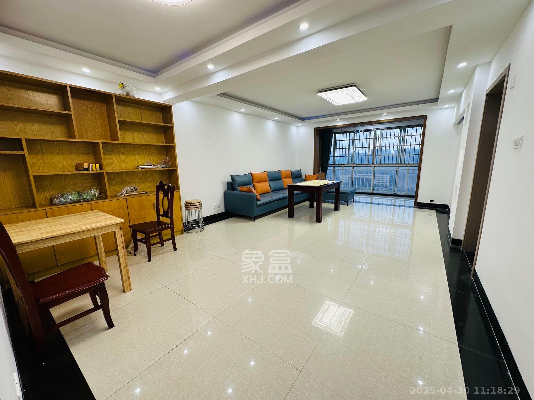 高桥现代商贸城  3室2厅1卫    3000.0元/月 高桥现代商贸城  3室2厅1卫    3000.0元/月室内图