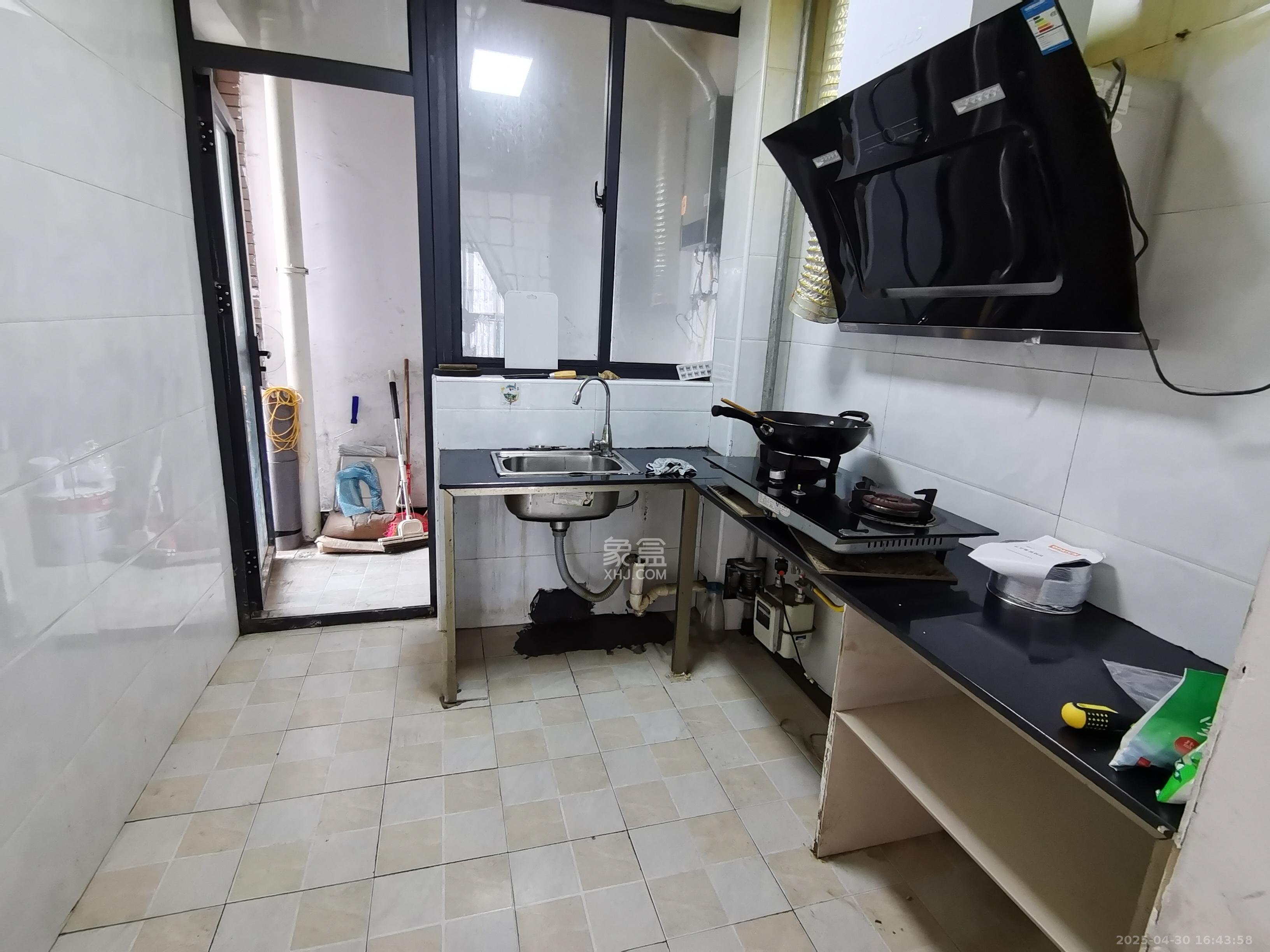 名家翡翠花园 3室2厅1卫 1700.0元/月 名家翡翠花园 3室2厅1卫 1700.0元/月室内图