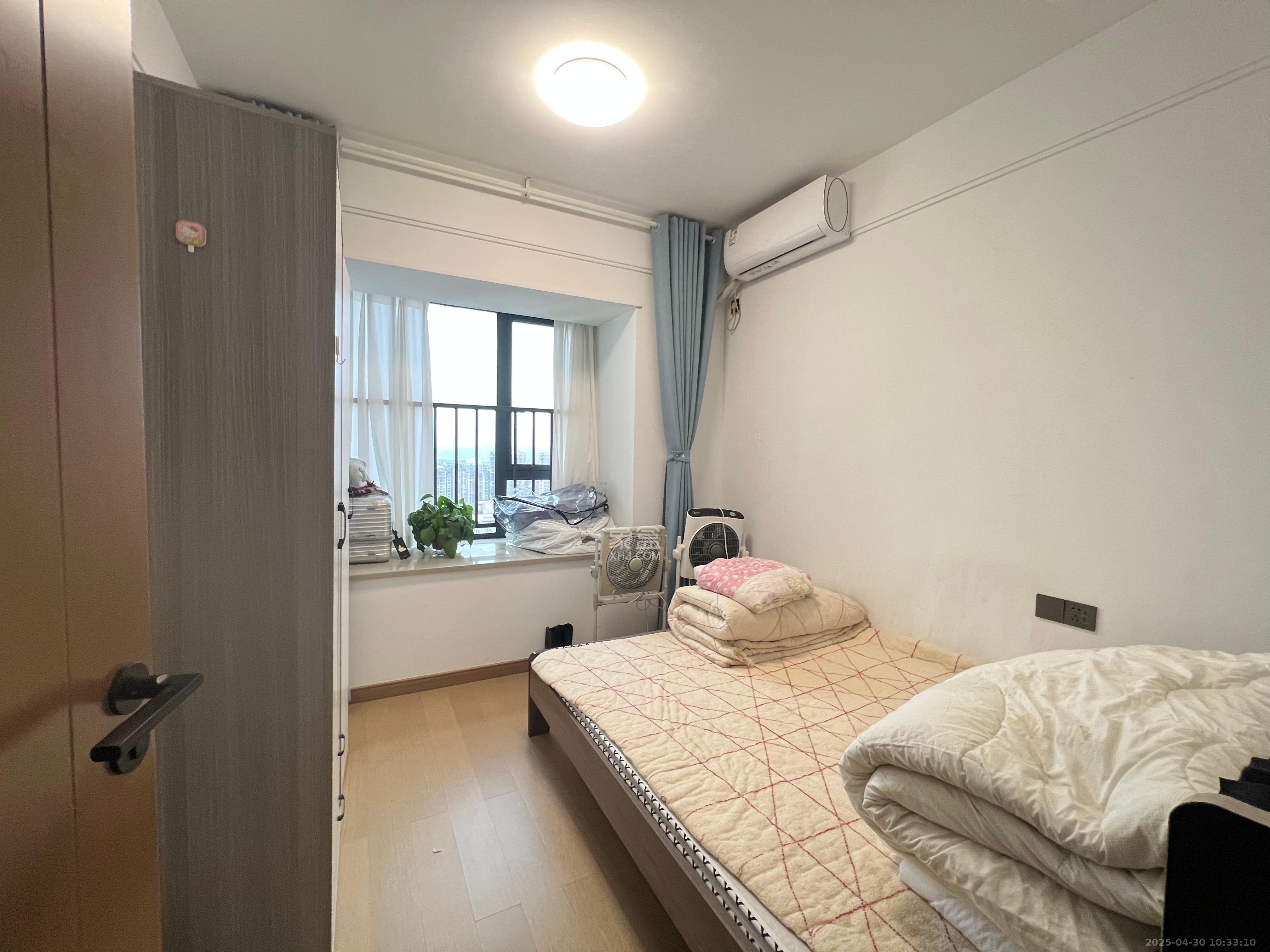 北辰时光里  4室2厅1卫   4200.00元/月室内图