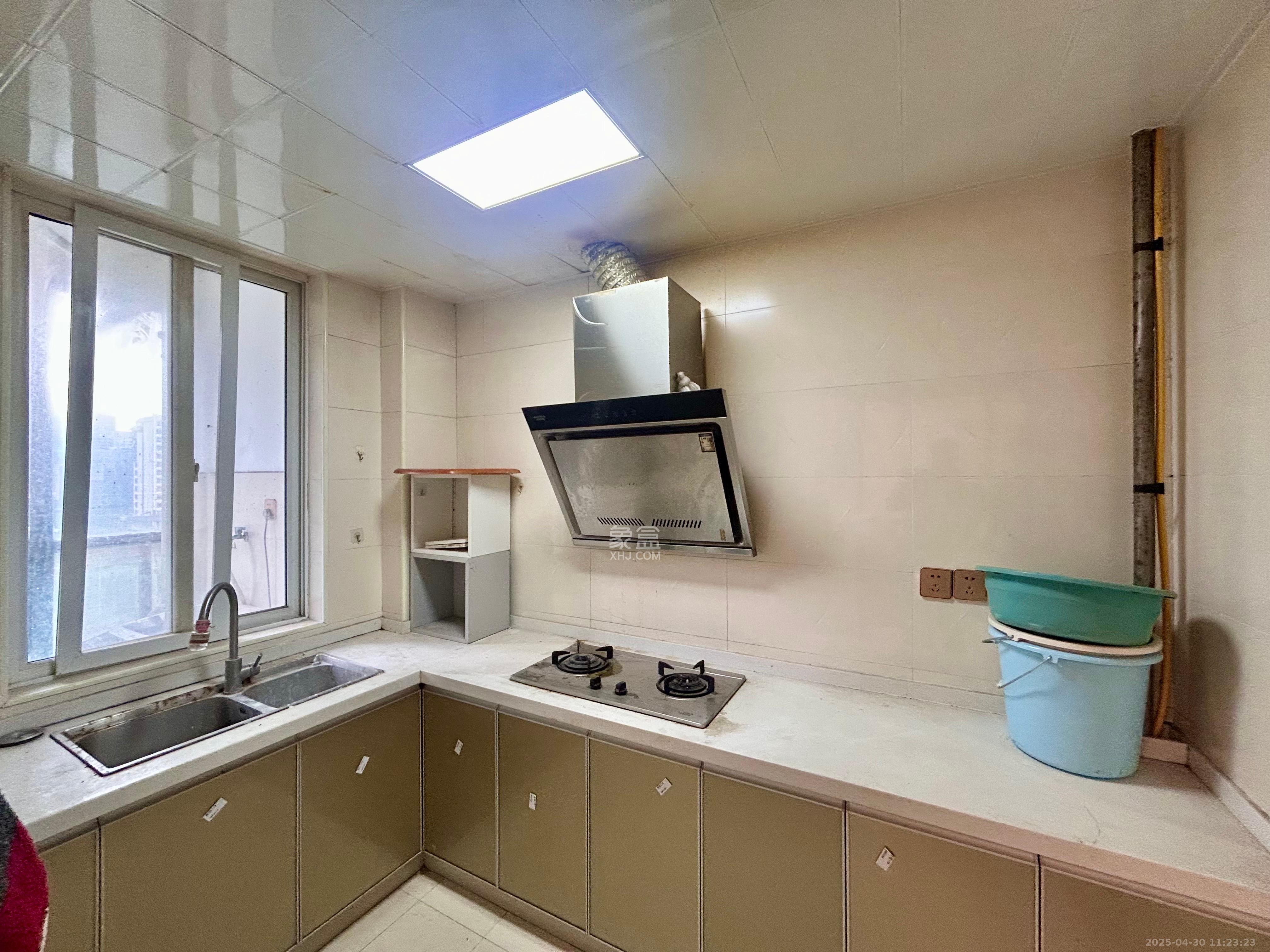 恒丰天湘华庭 3室2厅1卫 2700.0元/月 恒丰天湘华庭 3室2厅1卫 2700.0元/月室内图