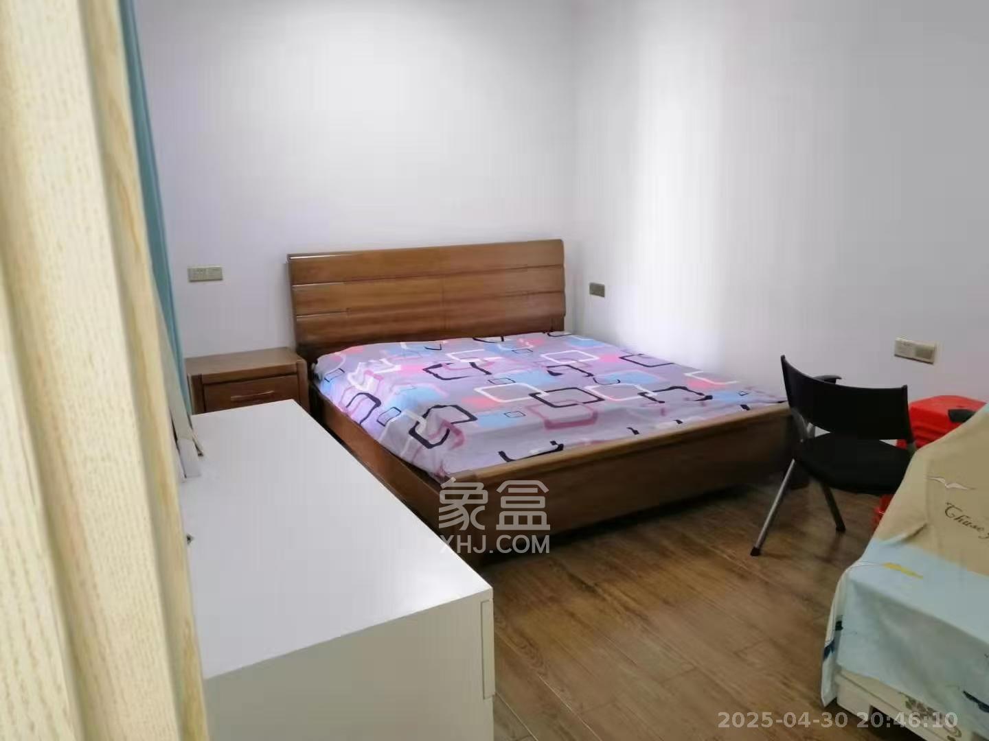江山帝景雅典  3室2厅2卫   3100.00元/月室内图