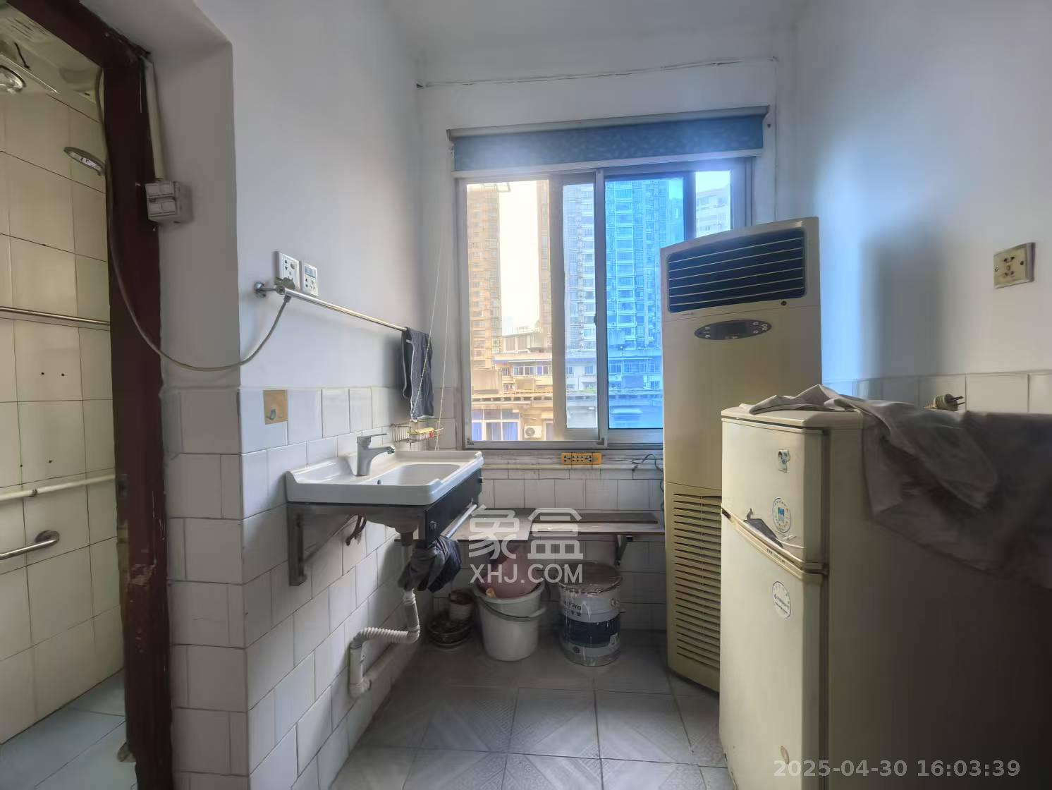 仰天湖4村 2室1厅1卫 1600.0元/月 仰天湖4村 2室1厅1卫 1600.0元/月室内图