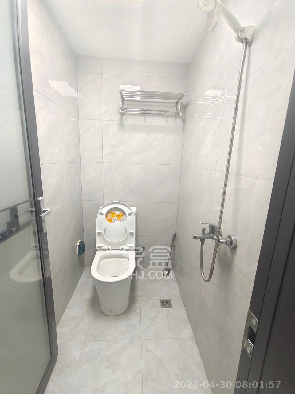 东方美地 2室2厅1卫 1800.0元/月 东方美地 2室2厅1卫 1800.0元/月室内图