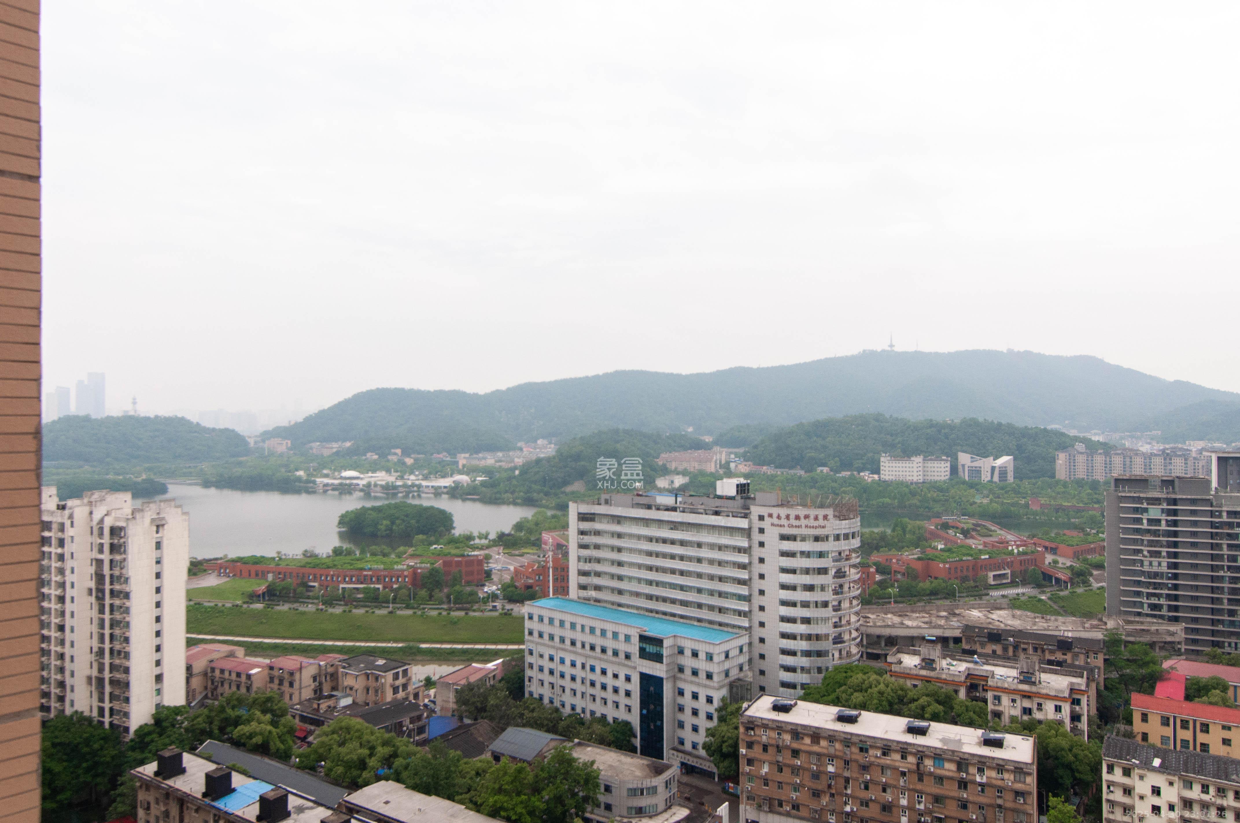 西子湖畔沃府  1室0厅0卫   100.00万其他