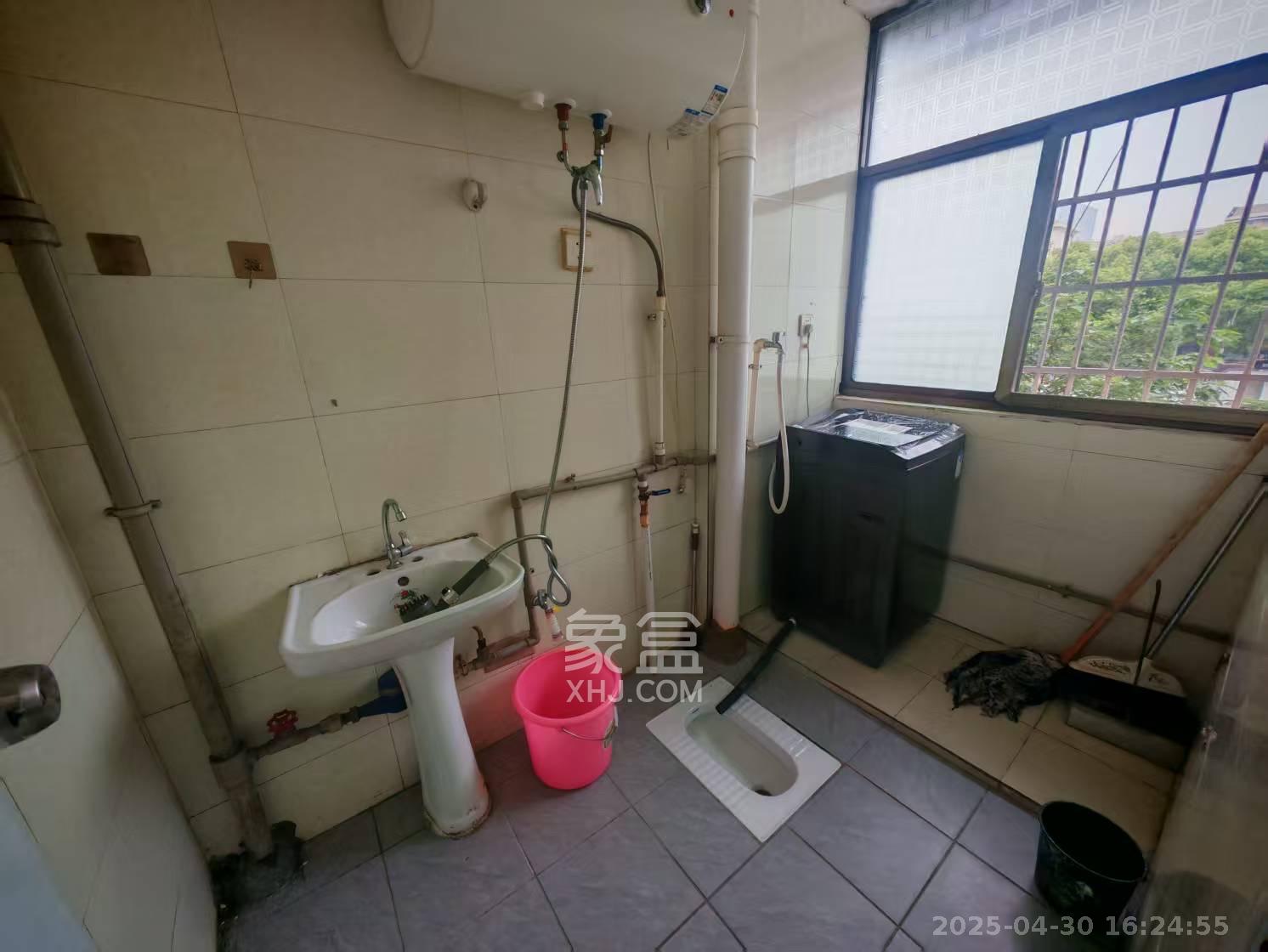 高岭小区  1室1厅1卫    1000.0元/月室内图