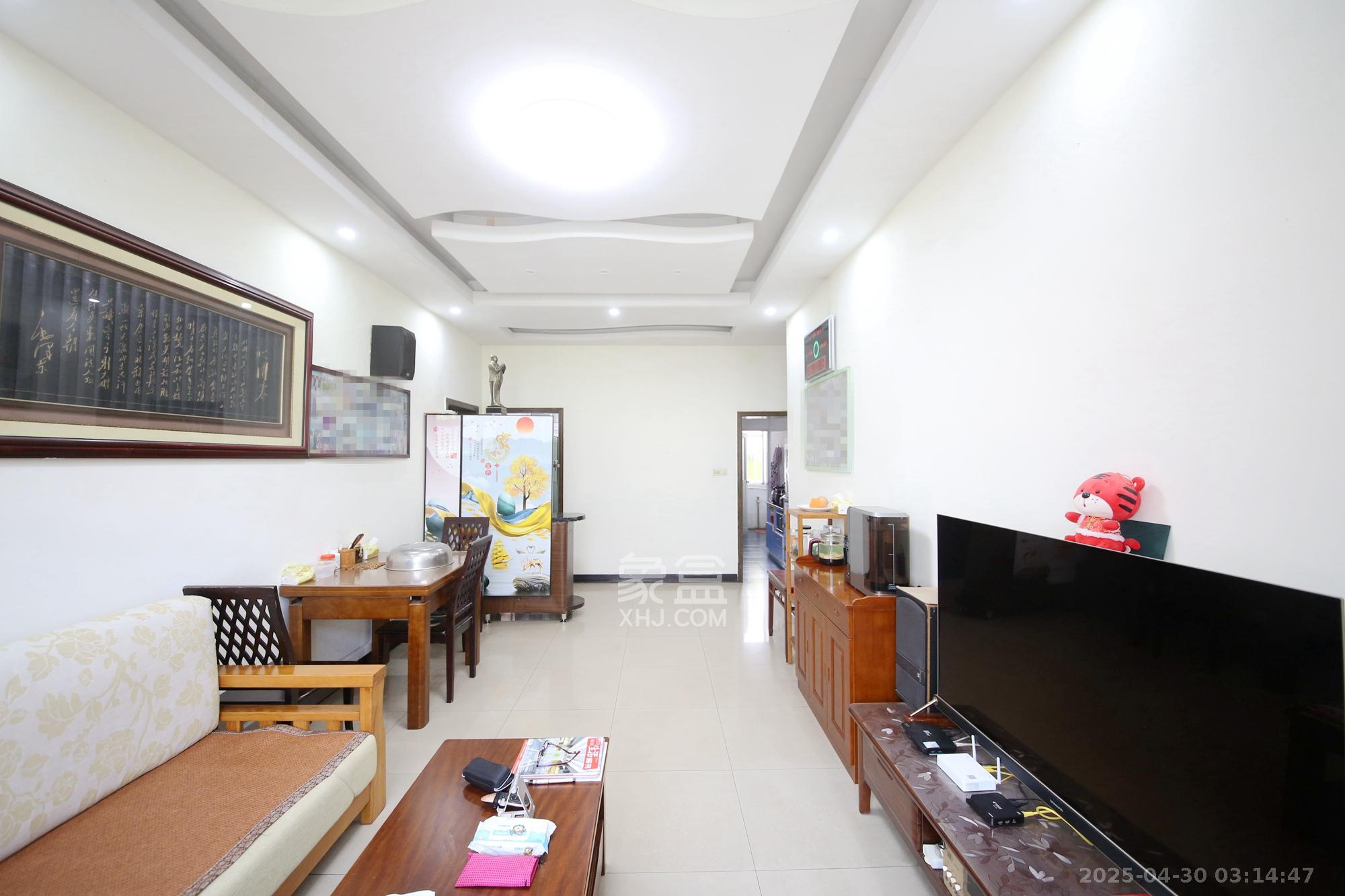湖南省教育厅西院  5室1厅1卫   140.00万客厅