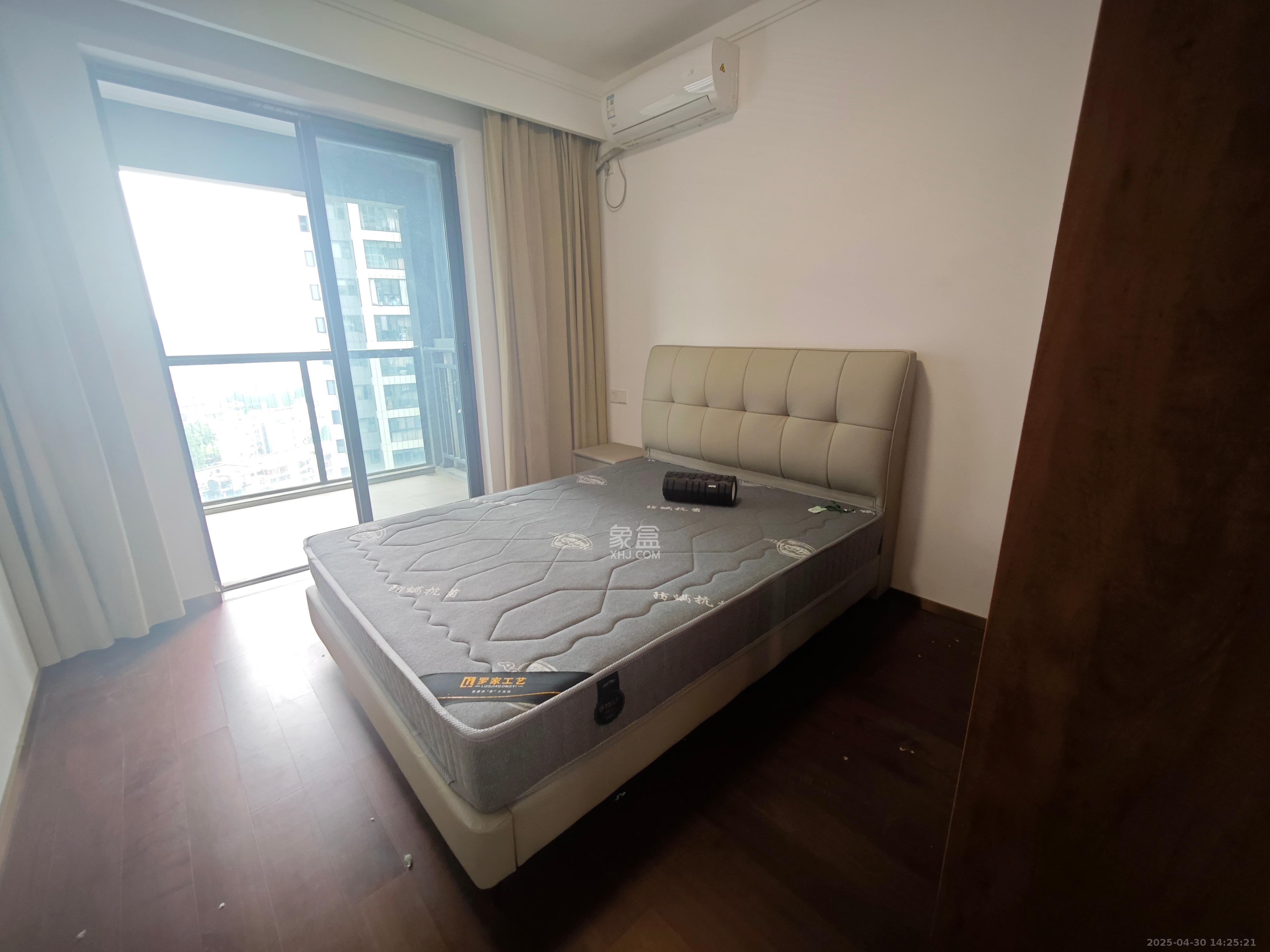 旭辉都会山  3室2厅2卫   3600.00元/月室内图