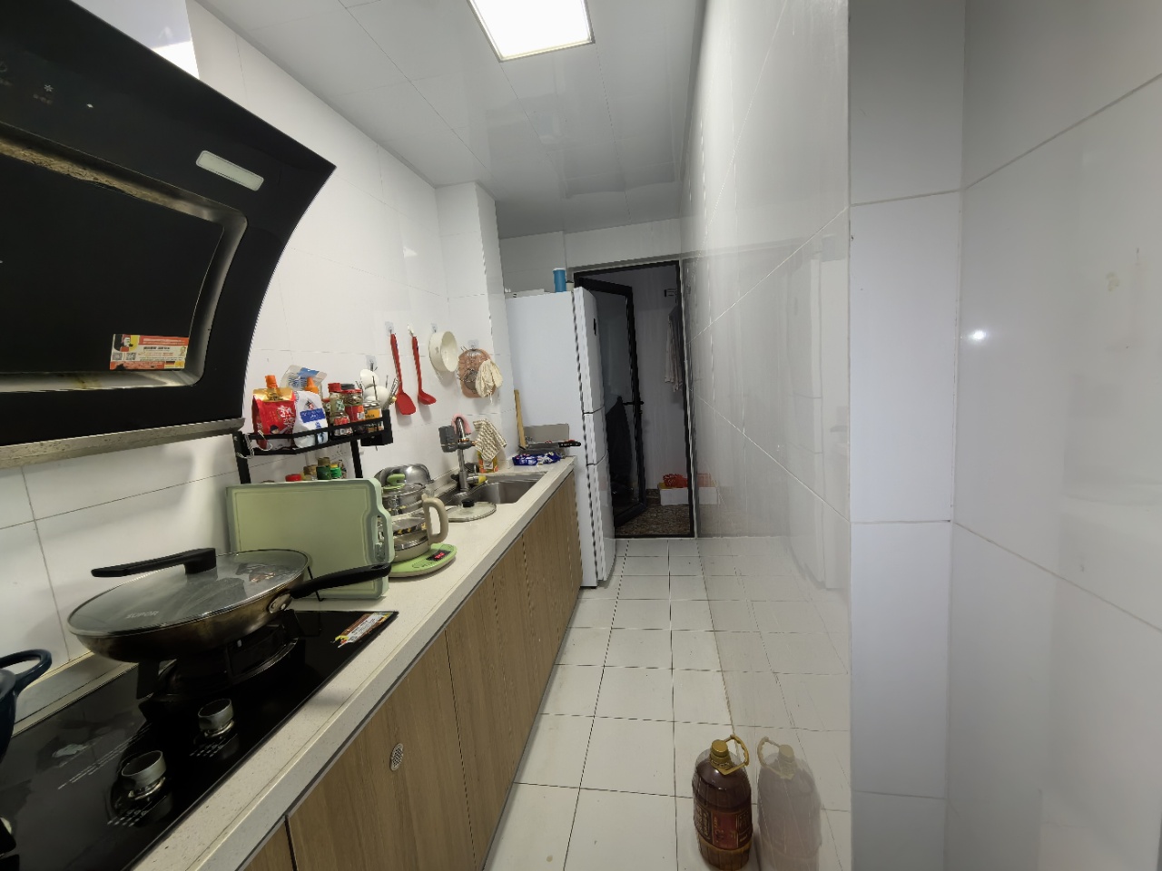 华盛国际公寓  2室2厅1卫    95.0万 华盛国际公寓  2室2厅1卫    95.0万室内图