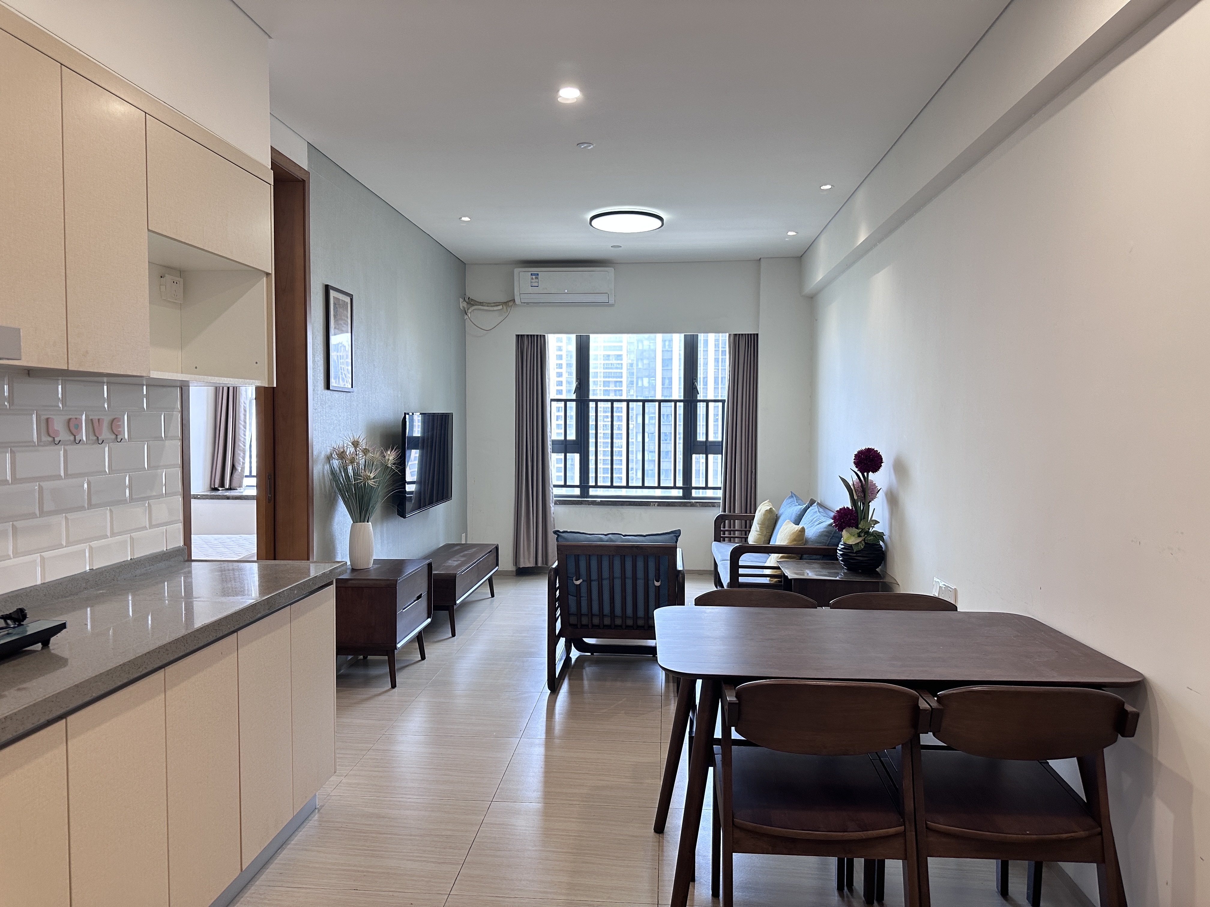 海航豪庭南苑 1室1厅1卫 115.0万 海航豪庭南苑 1室1厅1卫 115.0万客厅