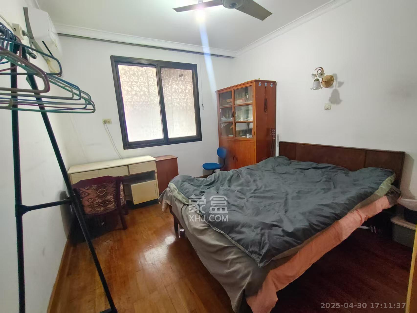 长岭包装宿舍  3室1厅1卫    1600.0元/月 长岭包装宿舍  3室1厅1卫    1600.0元/月室内图