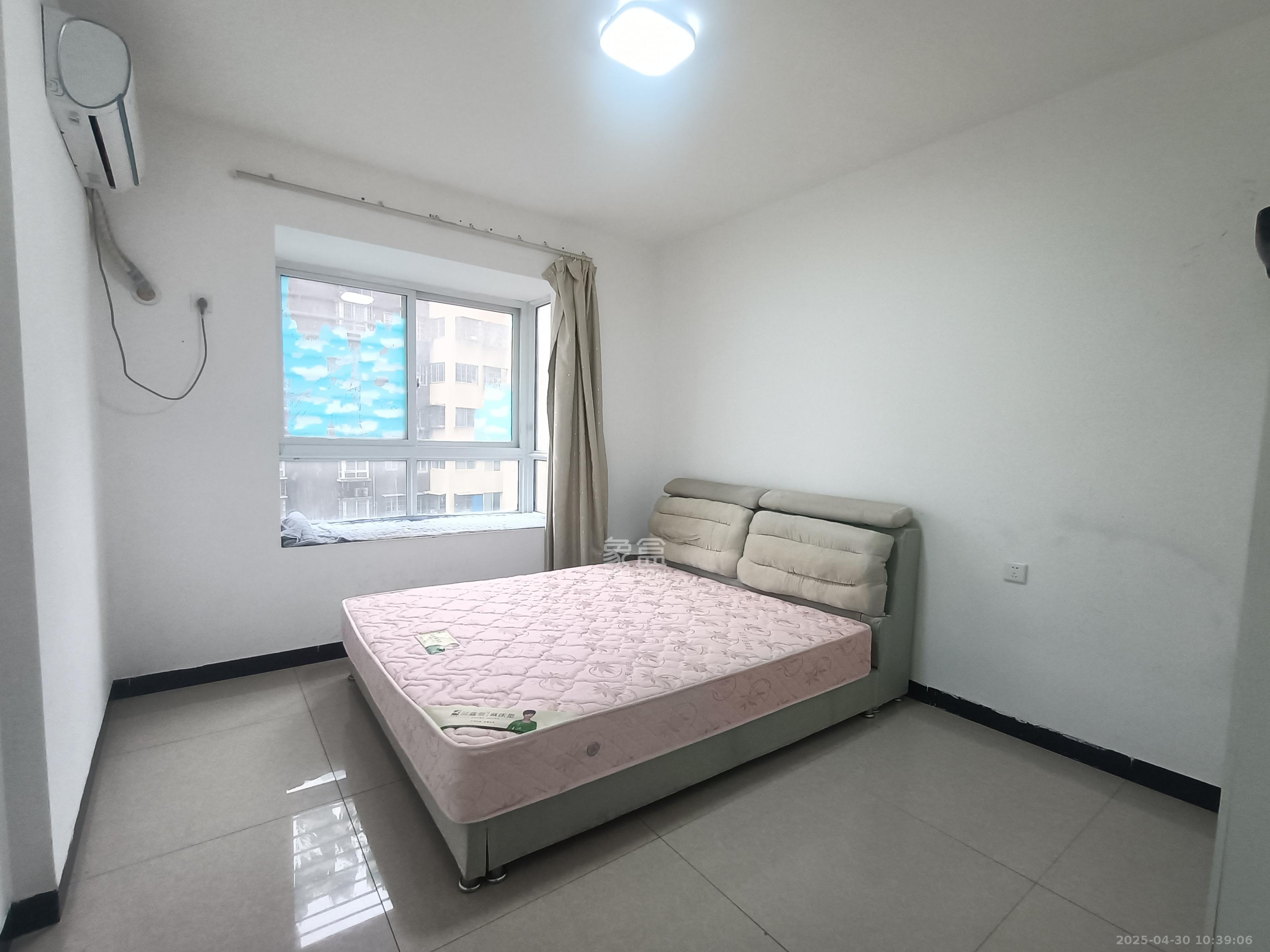 世景华庭  2室2厅1卫   1700.00元/月室内图
