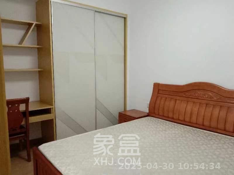 上东辛顿公寓  2室1厅1卫   2100.00元/月室内图