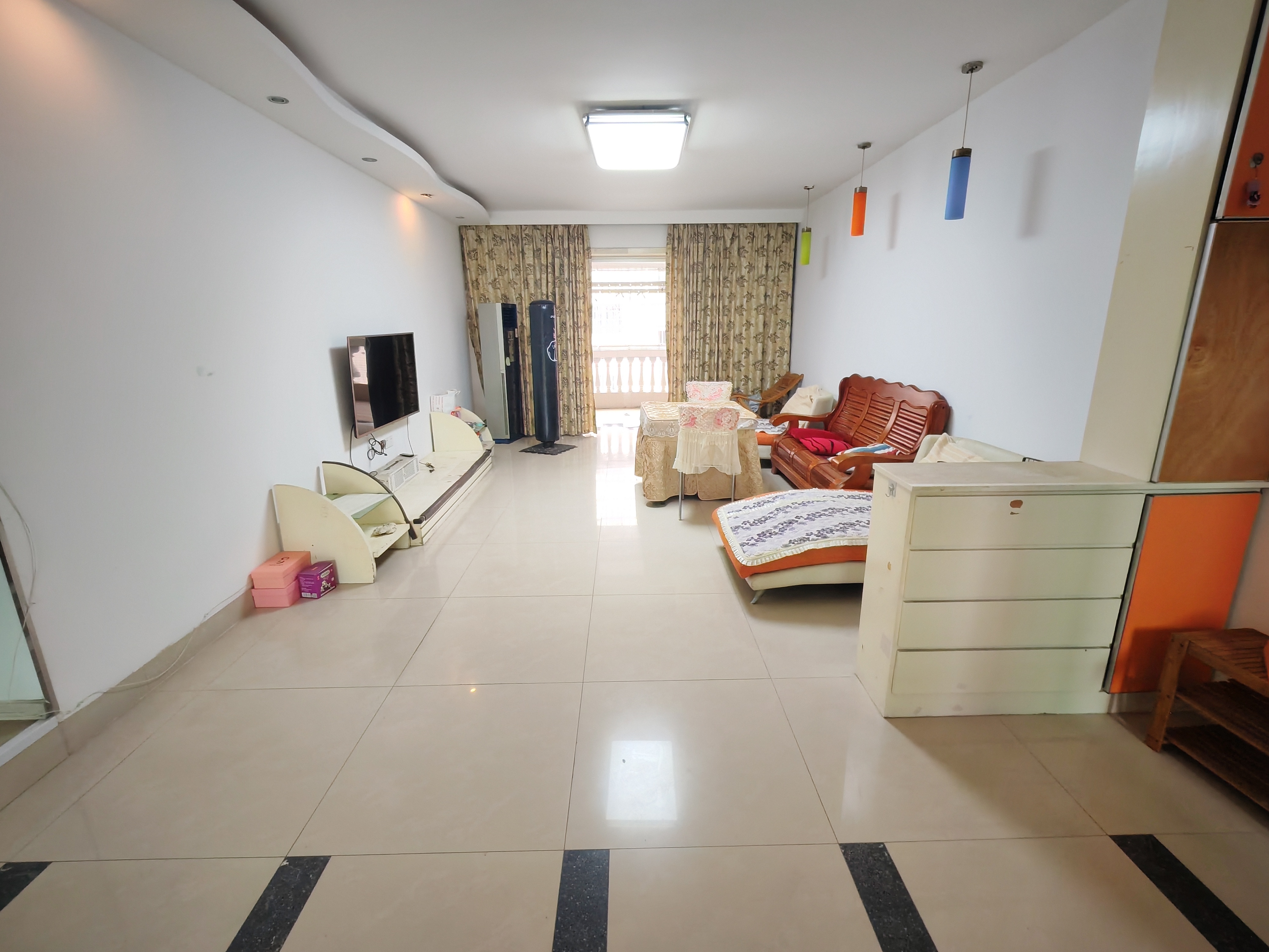 憬华花园 3室2厅2卫 1700.0元/月 憬华花园 3室2厅2卫 1700.0元/月室内图