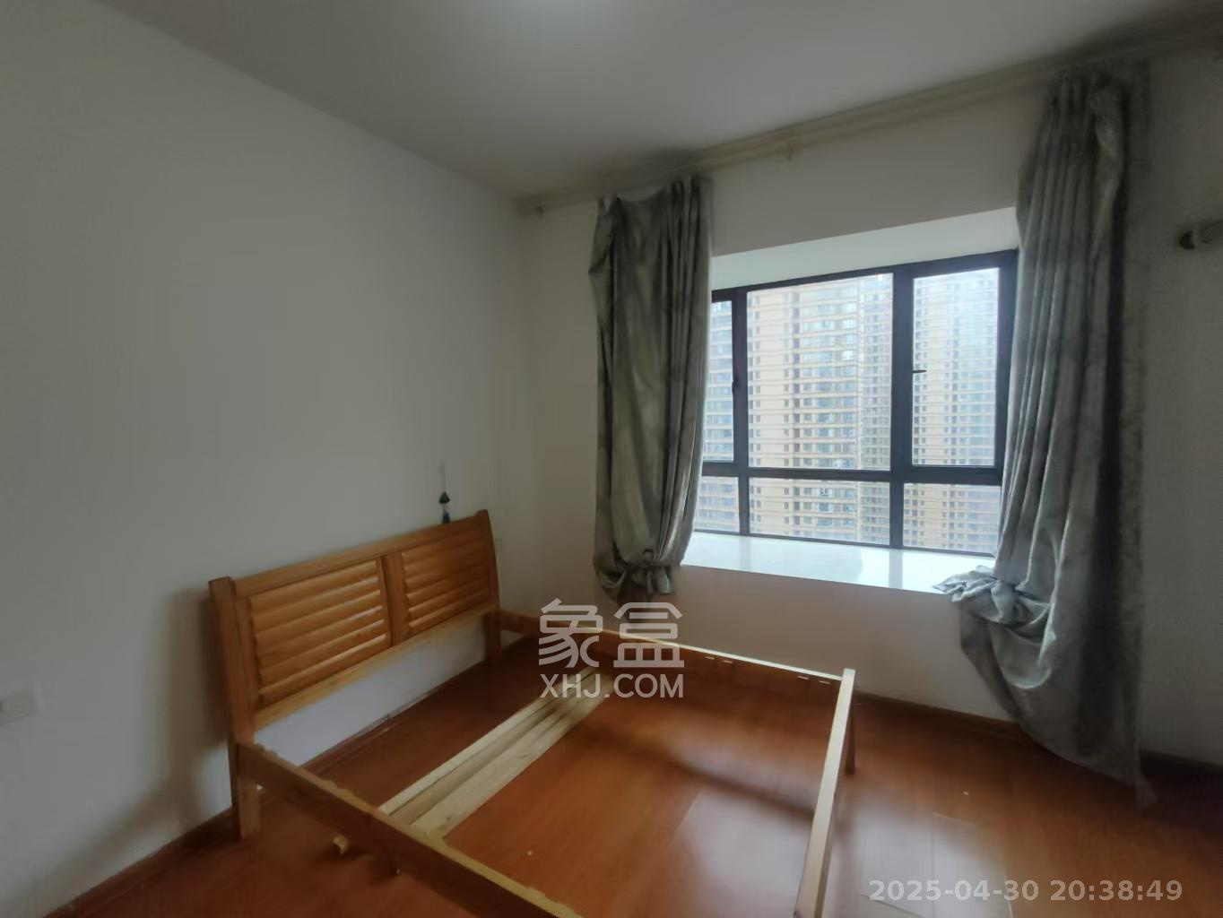 德润小区(丰升德润小区) 4室2厅2卫 3000.0元/月 德润小区(丰升德润小区) 4室2厅2卫 3000.0元/月室内图