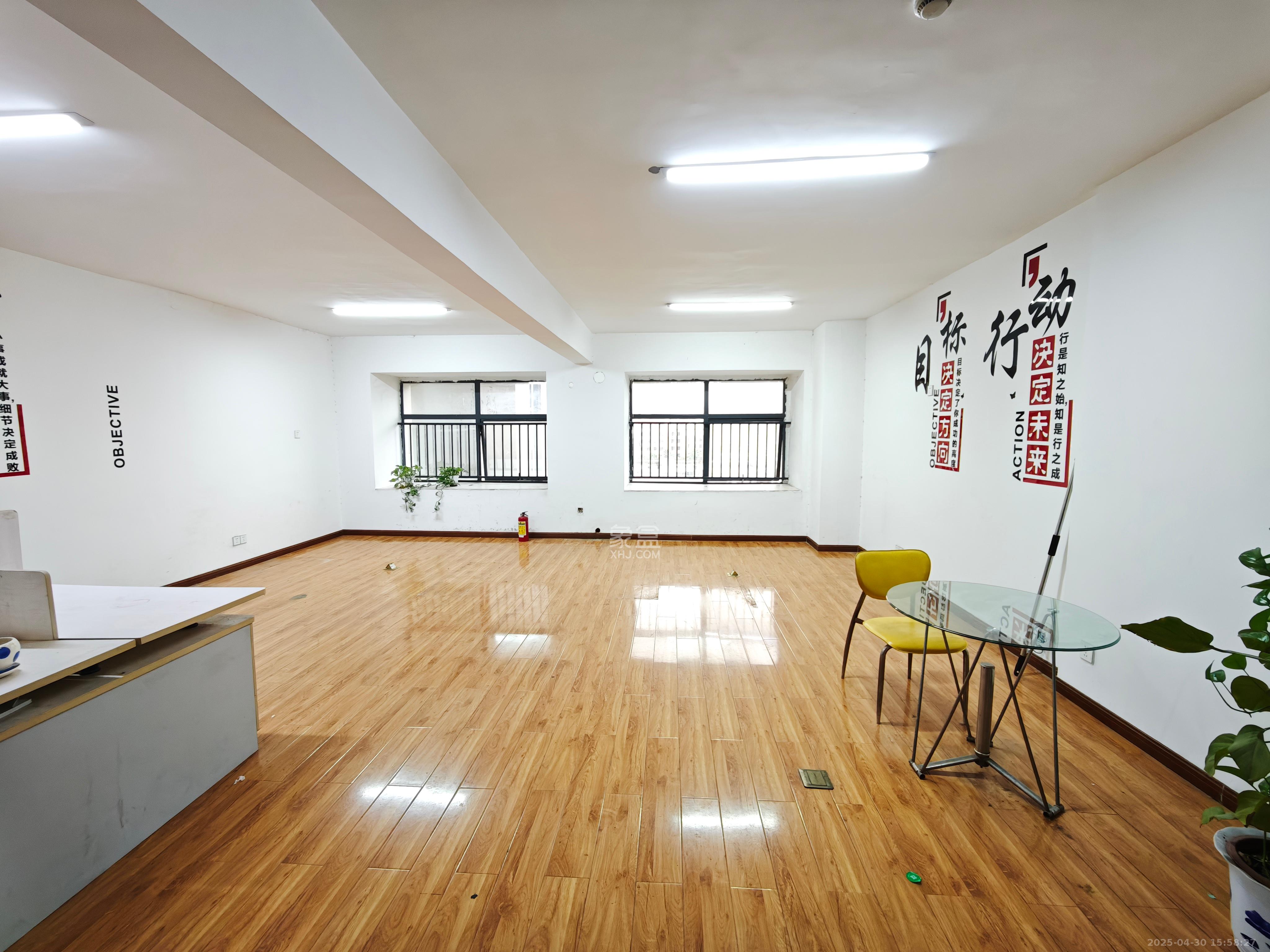 蓝湾国际广场  1室1厅1卫   12000.00元/月室内图