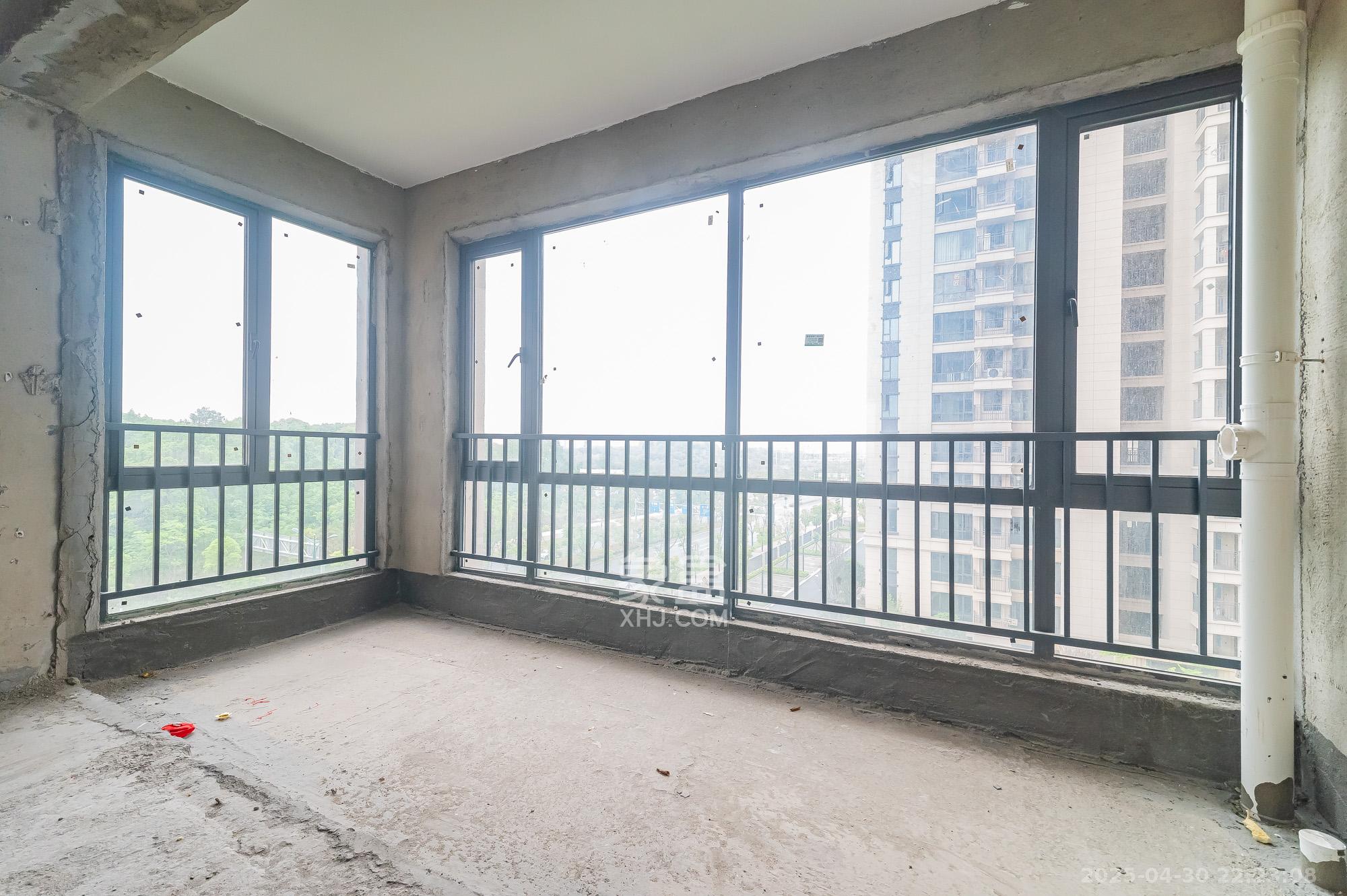 中梁正荣府 5室2厅2卫 119.6万 中梁正荣府 5室2厅2卫 119.6万其他