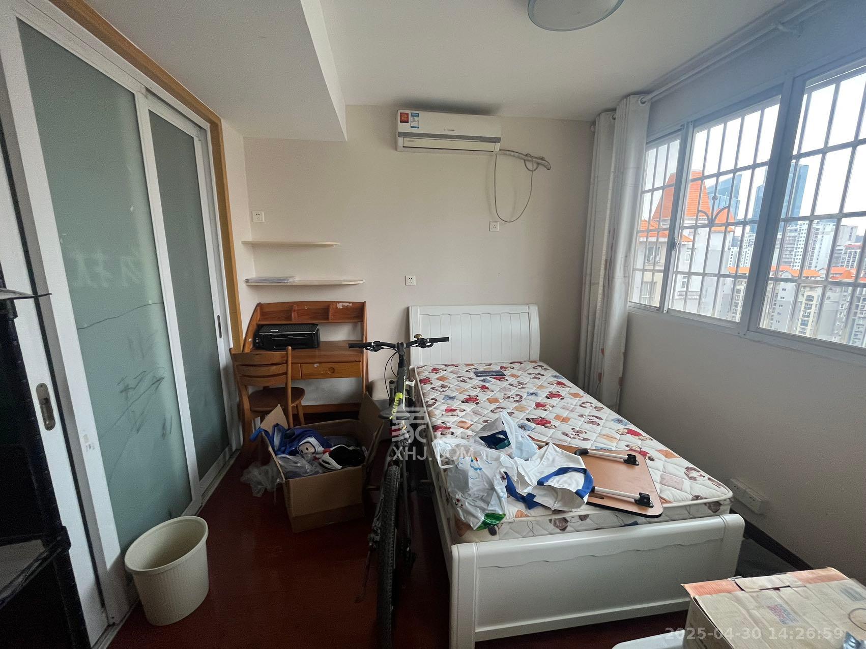 嘉盛华庭（一期、二期、三期）  4室2厅1卫    3200.0元/月室内图