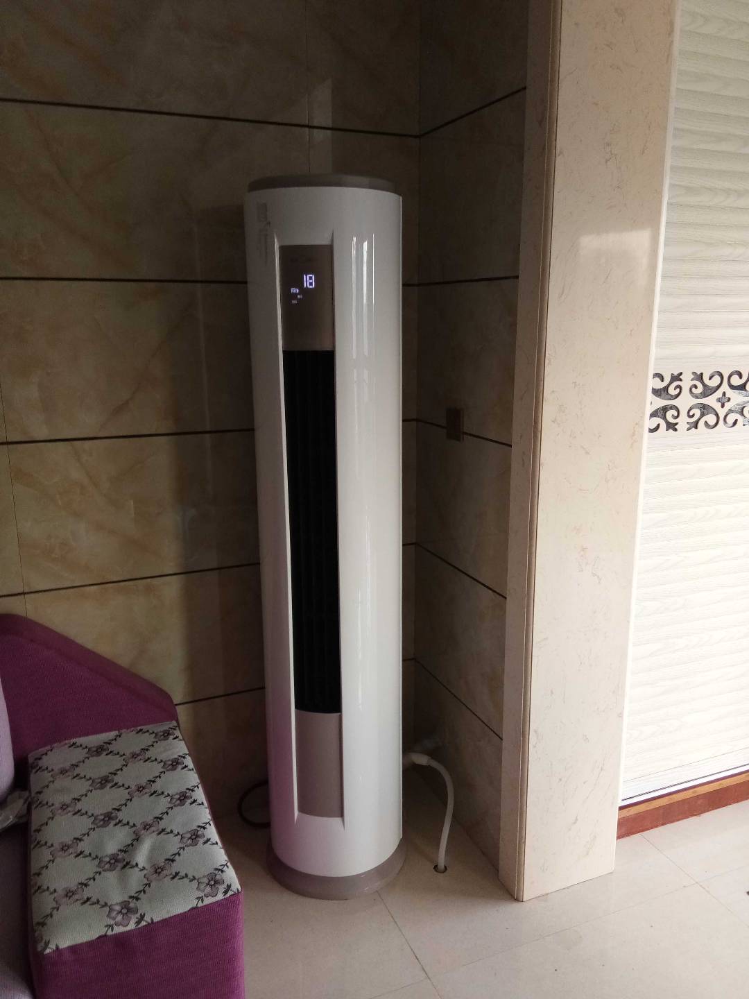 珠江愉景新城  3室2厅1卫   1700.00元/月室内图