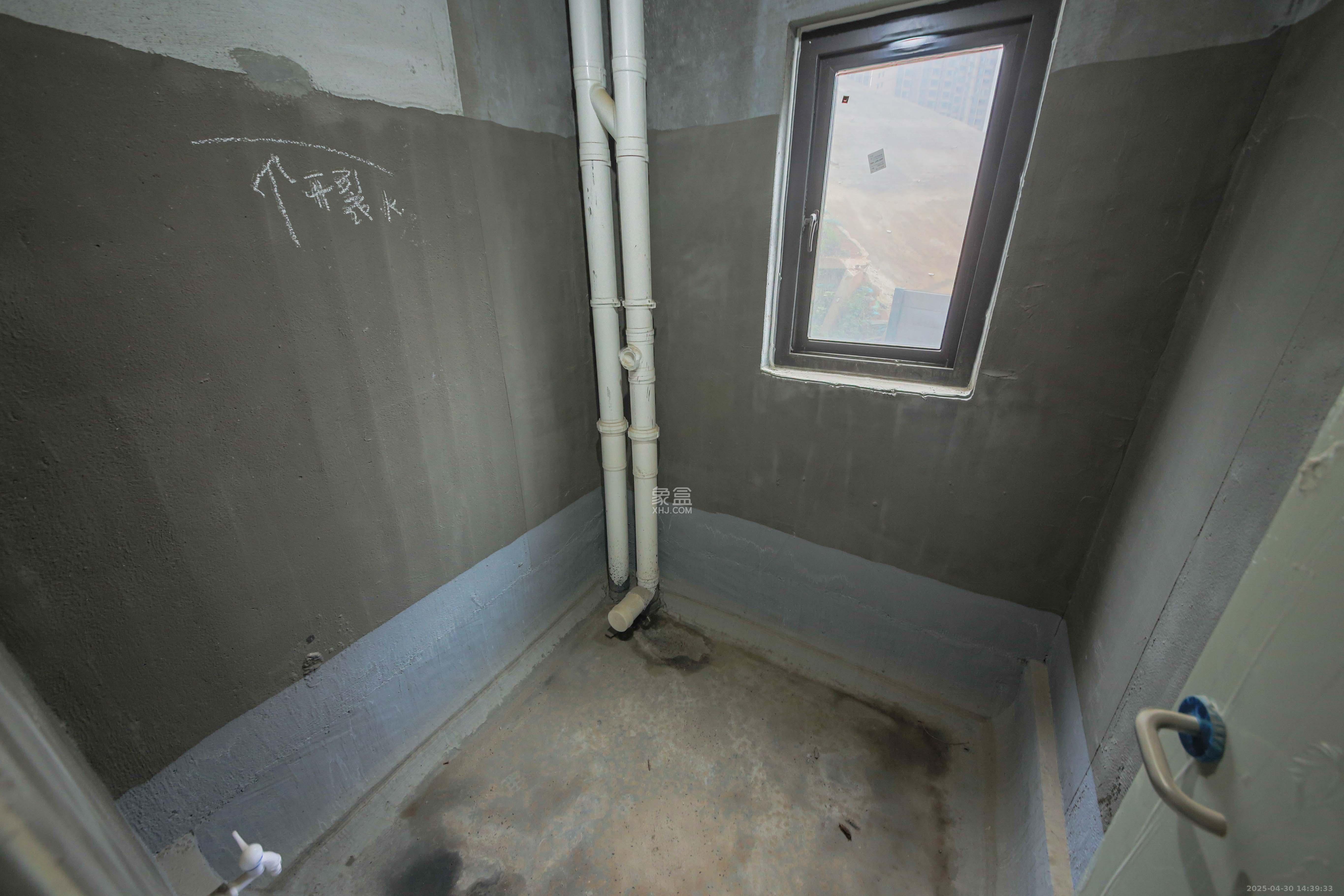 克拉美丽山庄（晟领国际）  4室2厅2卫    105.0万卫生间