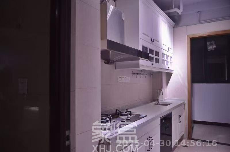 新青年公寓  1室1厅1卫   2200.00元/月室内图