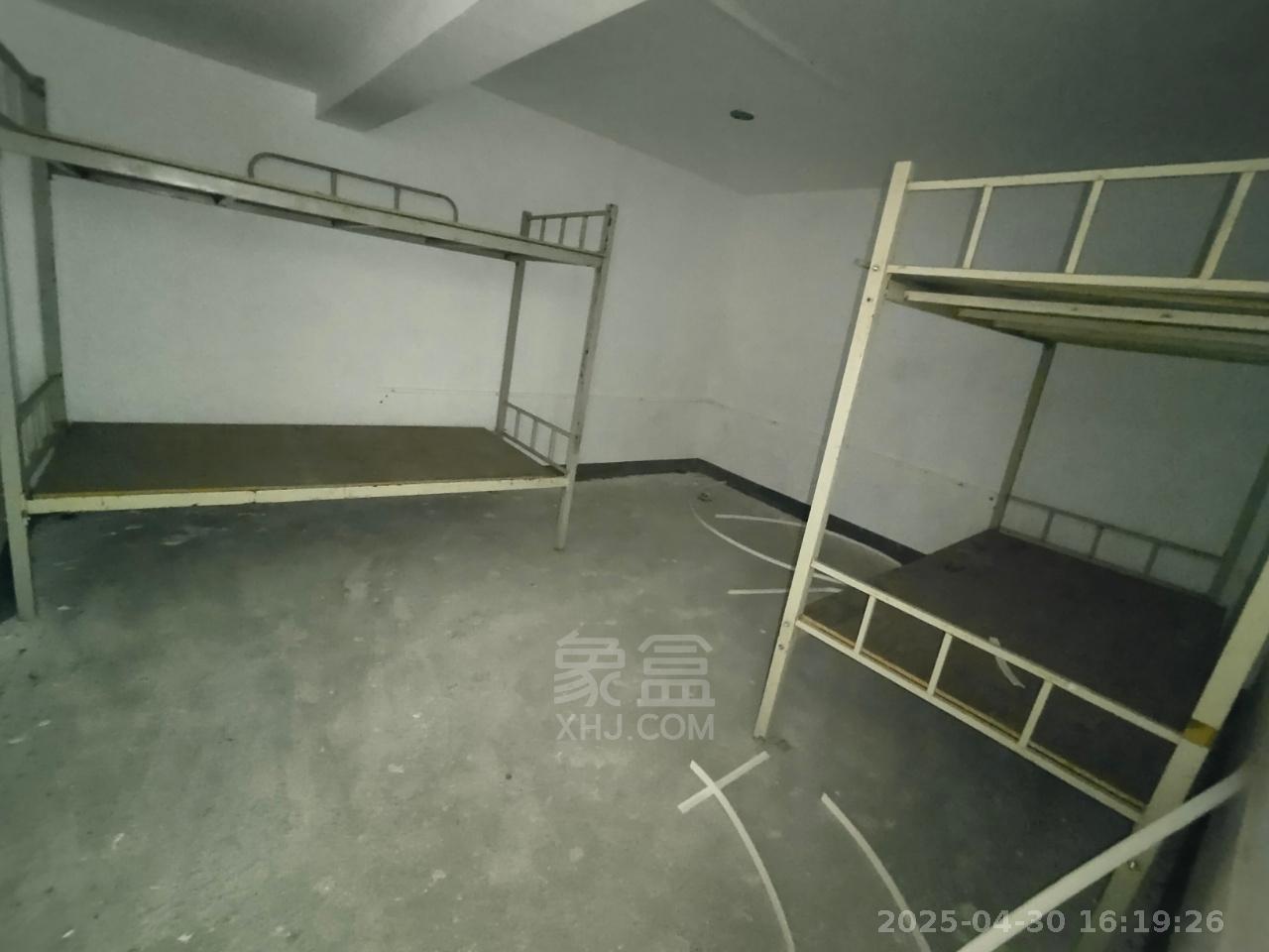 碧桂园江山一品 3室2厅2卫 1500.0元/月 碧桂园江山一品 3室2厅2卫 1500.0元/月室内图