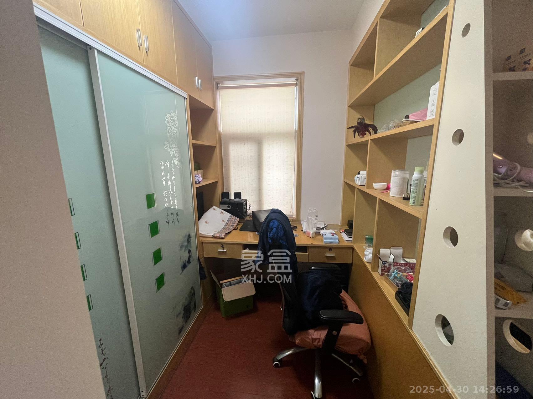 嘉盛华庭（一期、二期、三期）  4室2厅1卫    3200.0元/月室内图