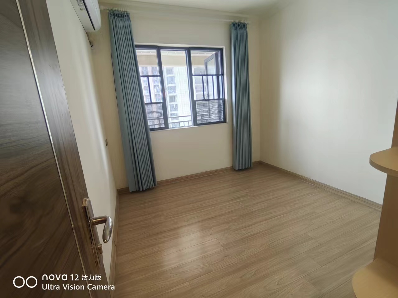 碧桂园梓山府 3室2厅2卫 2000.0元/月 碧桂园梓山府 3室2厅2卫 2000.0元/月室内图