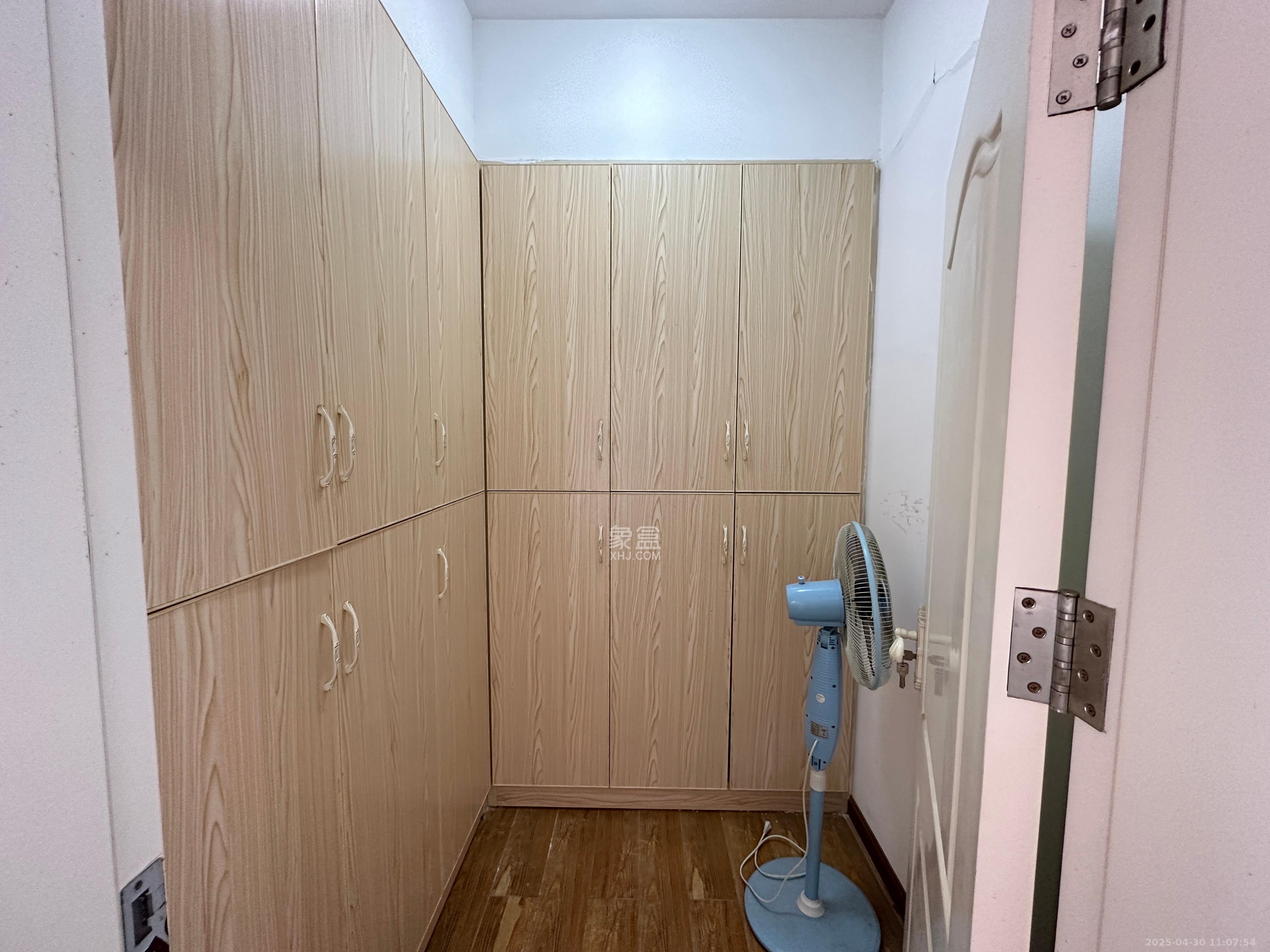 怡和山庄  4室2厅2卫   3200.00元/月室内图