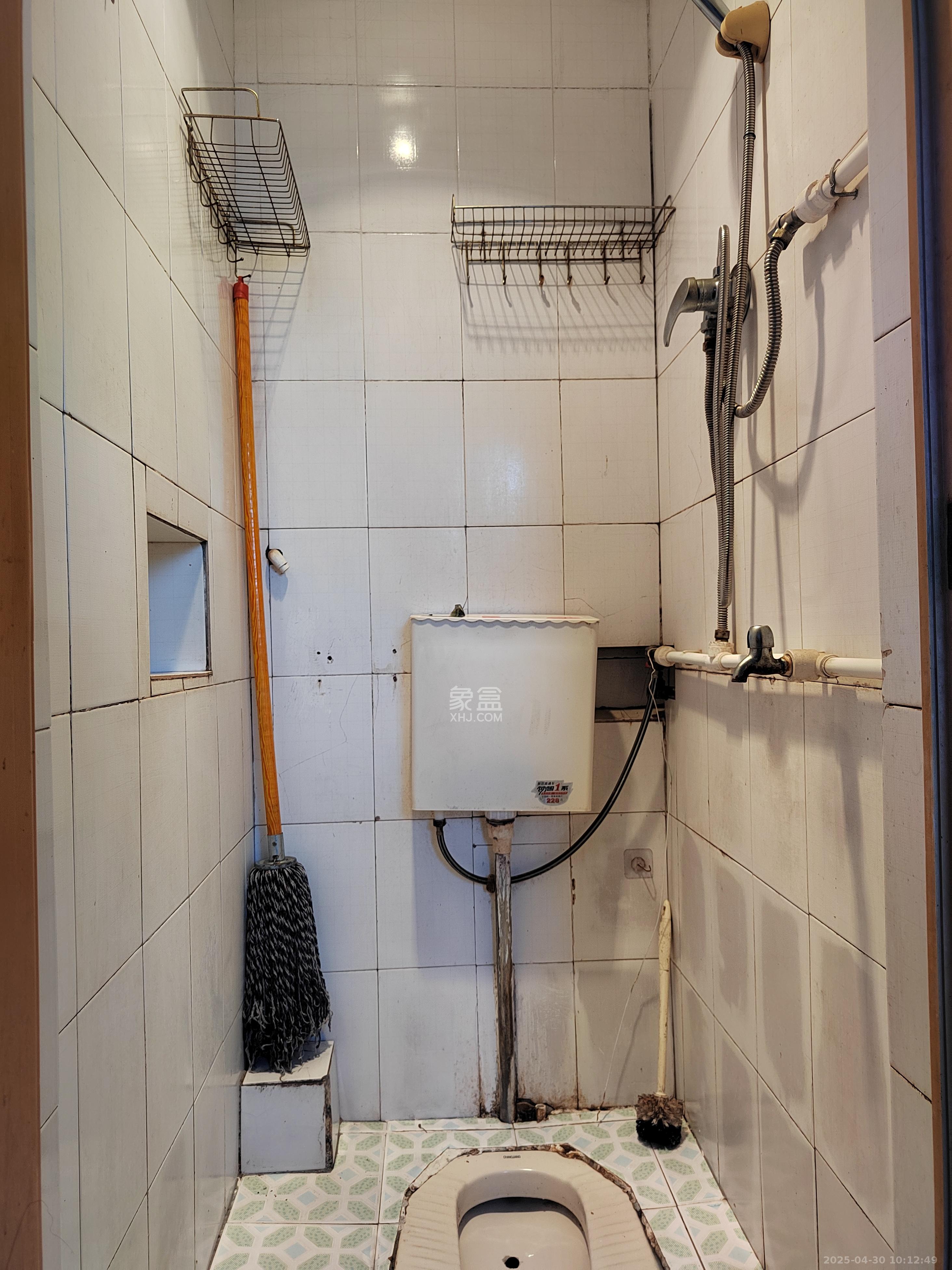 妹子山社区(曙光社区) 2室1厅1卫 1000.0元/月 妹子山社区(曙光社区) 2室1厅1卫 1000.0元/月室内图