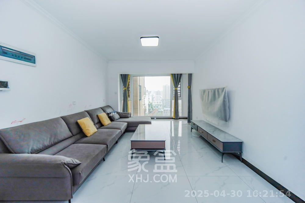 中国铁建18公馆(常青嘉苑) 3室2厅1卫 2600.0元/月 中国铁建18公馆(常青嘉苑) 3室2厅1卫 2600.0元/月室内图