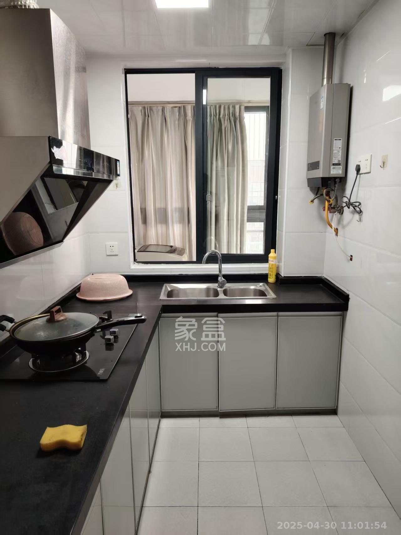 融科东南海 1室1厅1卫 1300.0元/月 融科东南海 1室1厅1卫 1300.0元/月室内图