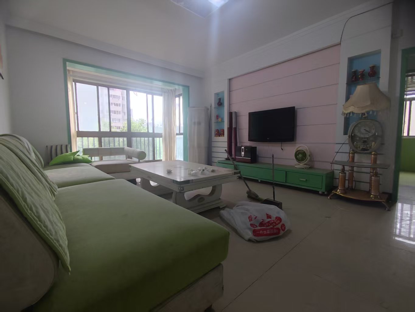 银色现代城 3室2厅2卫 1500.0元/月 银色现代城 3室2厅2卫 1500.0元/月户型图