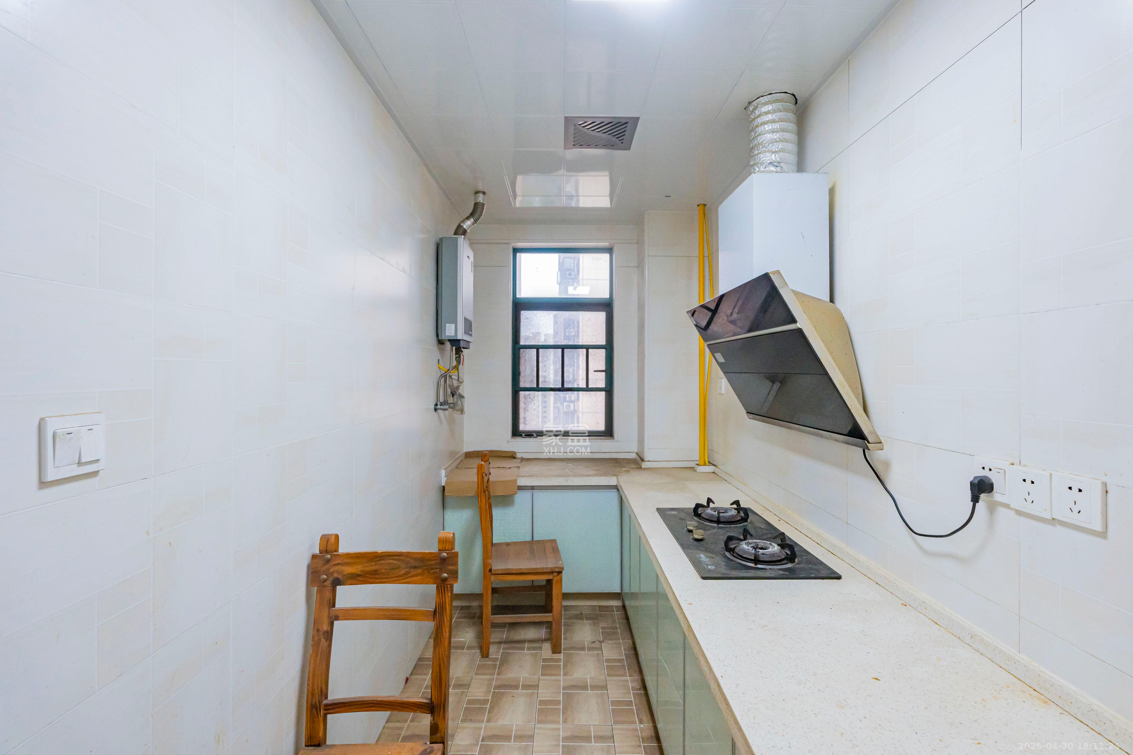 上林紫郡(锦顺和园) 3室2厅2卫 98.0万 上林紫郡(锦顺和园) 3室2厅2卫 98.0万厨房