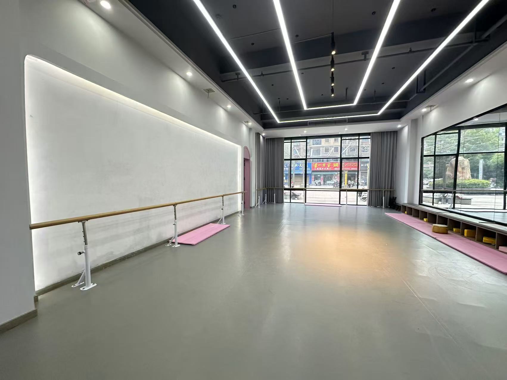 长湖峰境 2室1厅1卫 10000.0元/月 长湖峰境 2室1厅1卫 10000.0元/月户型图