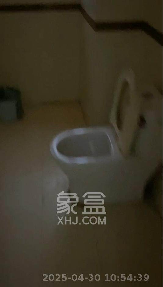 南国嘉苑 3室2厅1卫 2700.0元/月 南国嘉苑 3室2厅1卫 2700.0元/月室内图