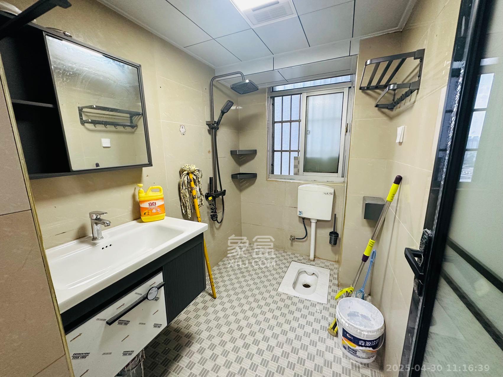 高桥现代商贸城 3室2厅1卫 3000.0元/月 高桥现代商贸城 3室2厅1卫 3000.0元/月室内图