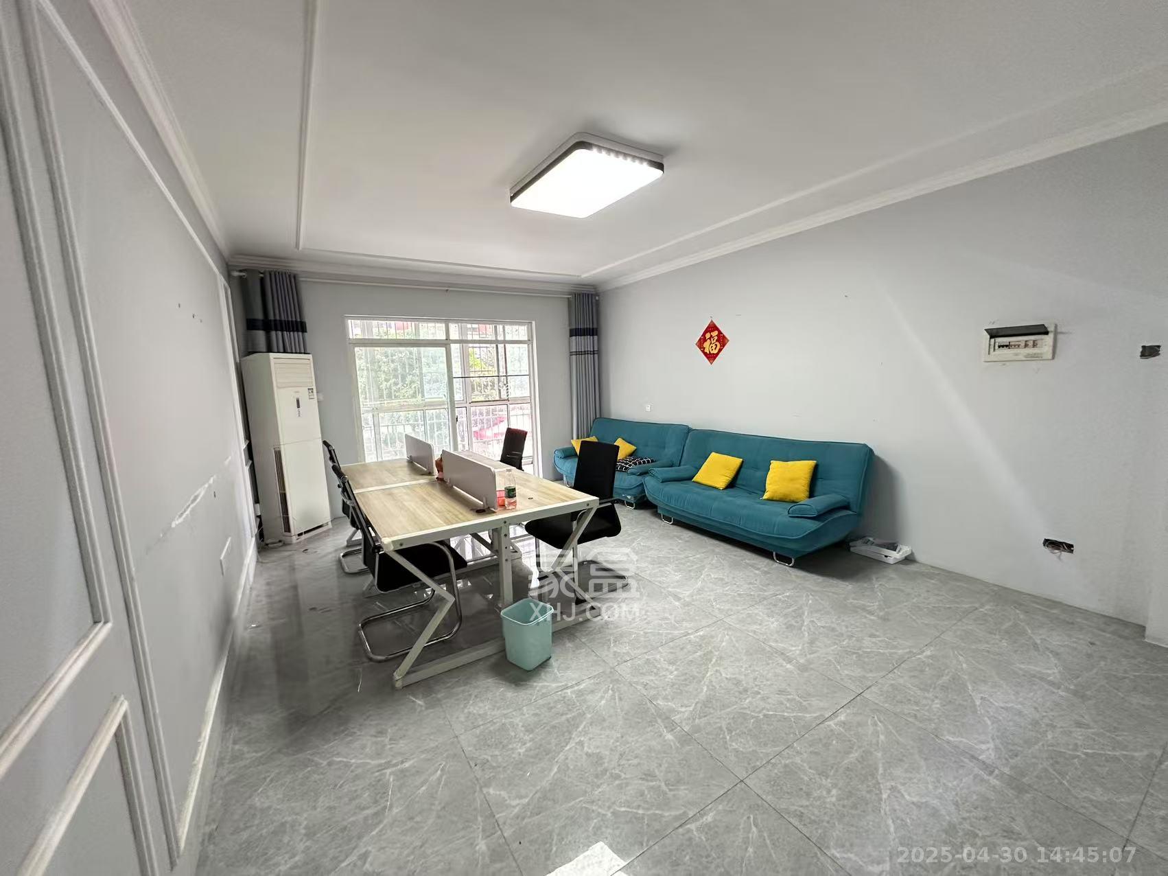 理工大学职工单位房青年汇 3室2厅2卫 2300.0元/月 理工大学职工单位房青年汇 3室2厅2卫 2300.0元/月室内图