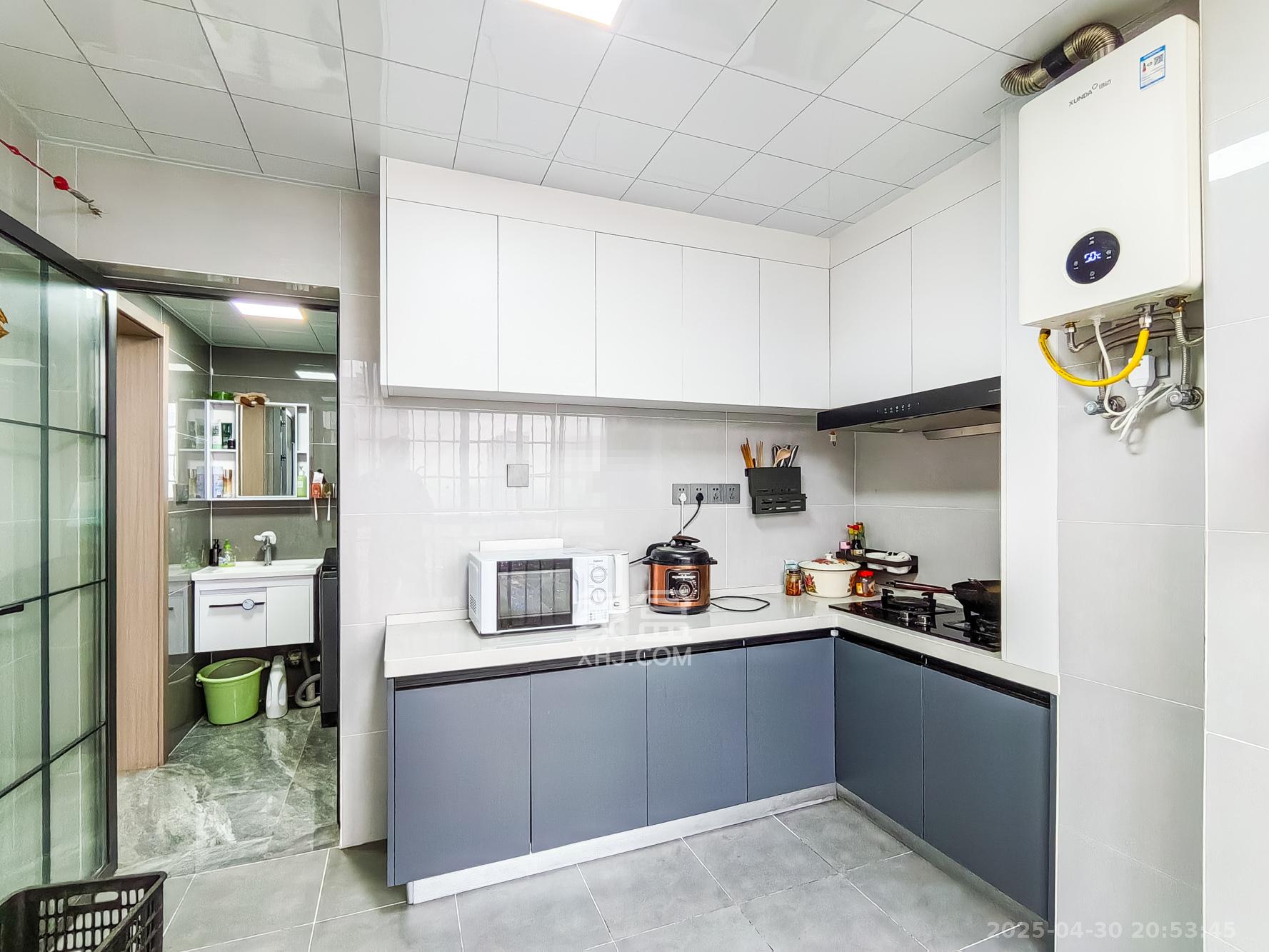 阳光丽景  3室2厅2卫    89.8万 阳光丽景  3室2厅2卫    89.8万厨房