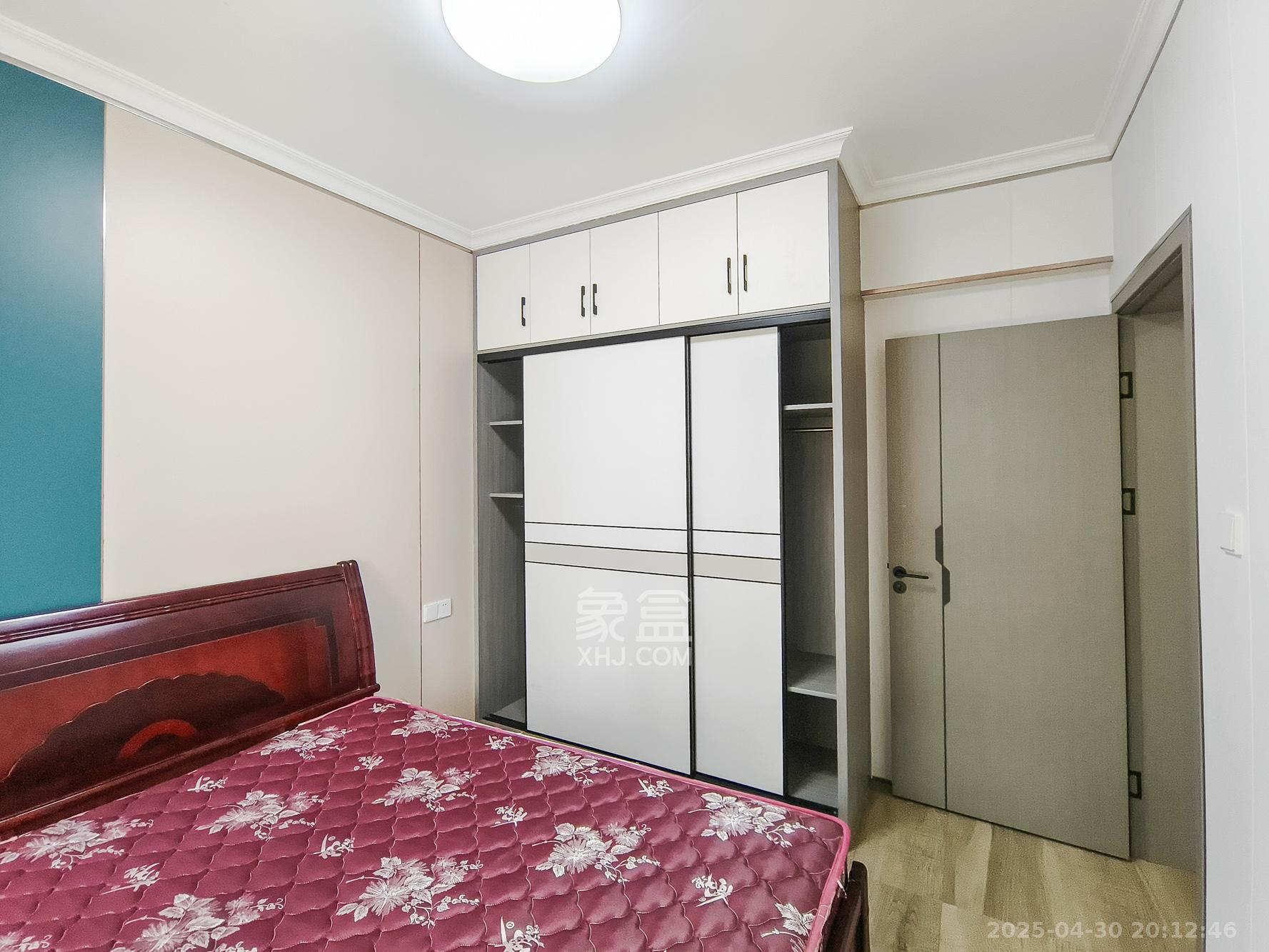 保利香槟国际 4室2厅2卫 114.8万 保利香槟国际 4室2厅2卫 114.8万卧室