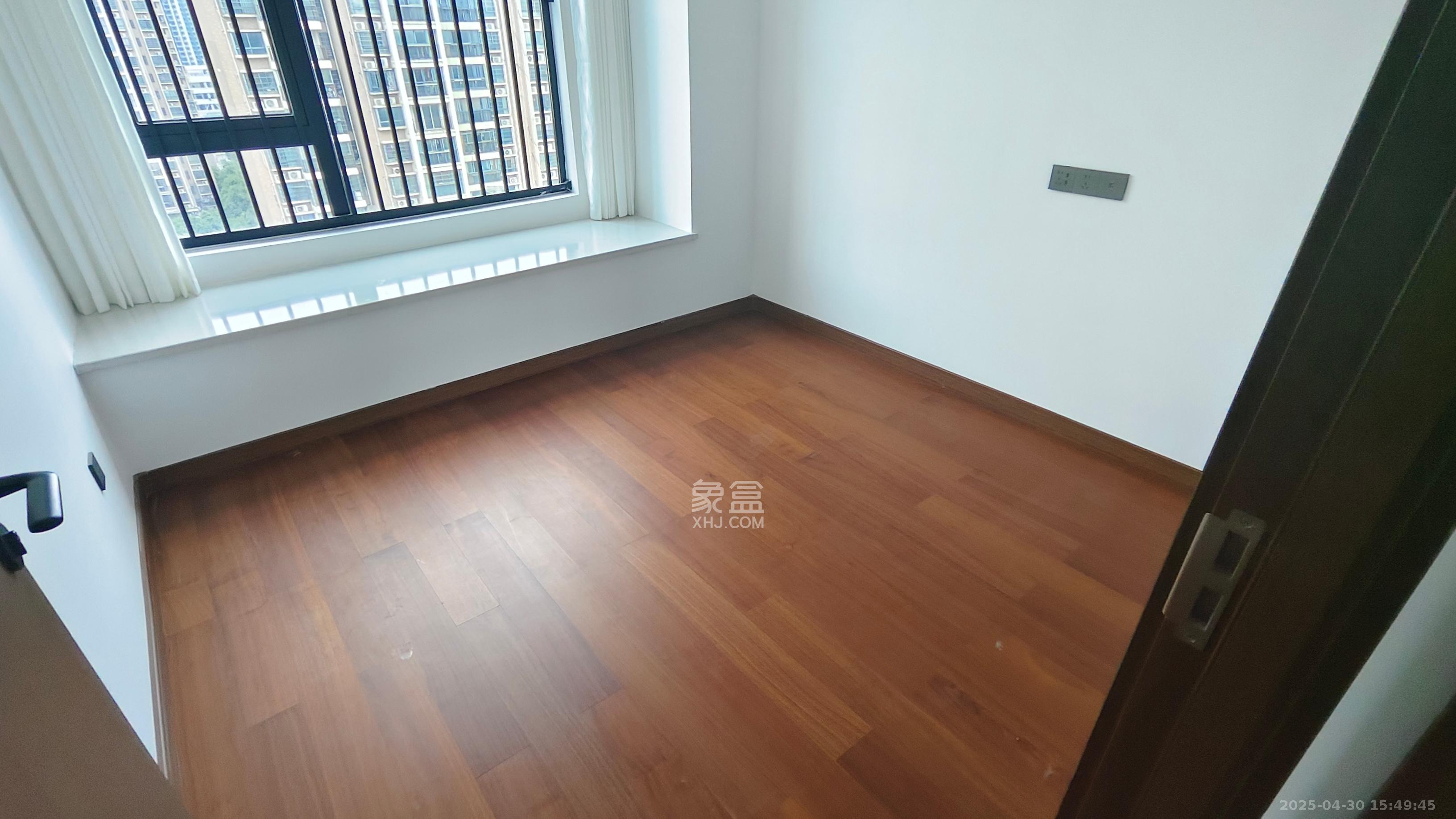 招商麓山府  1室0厅0卫   5000.00元/月室内图