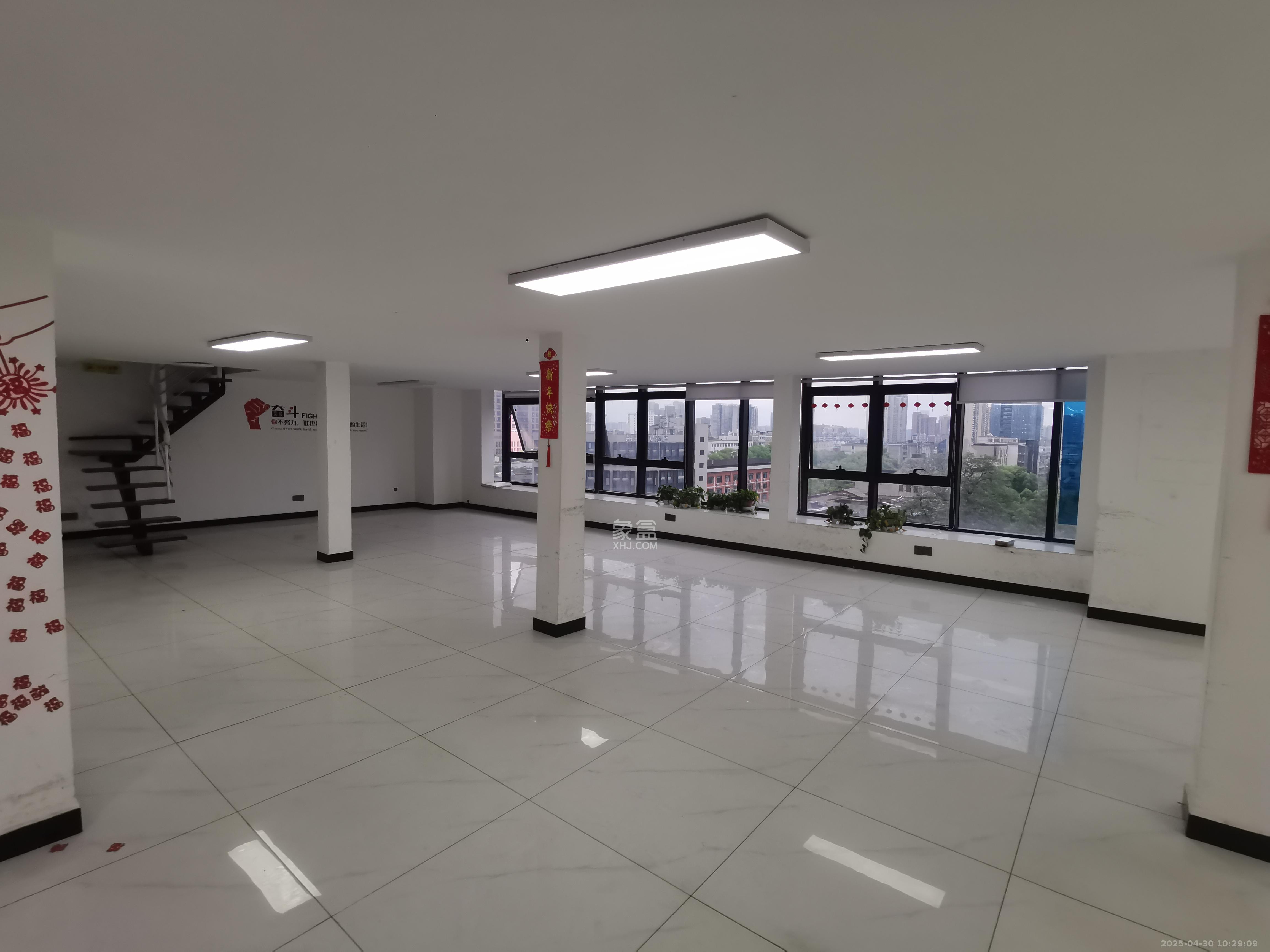 建发央玺(建发泱玺雅苑) 1室1厅1卫 1600.0元/月 建发央玺(建发泱玺雅苑) 1室1厅1卫 1600.0元/月室内图