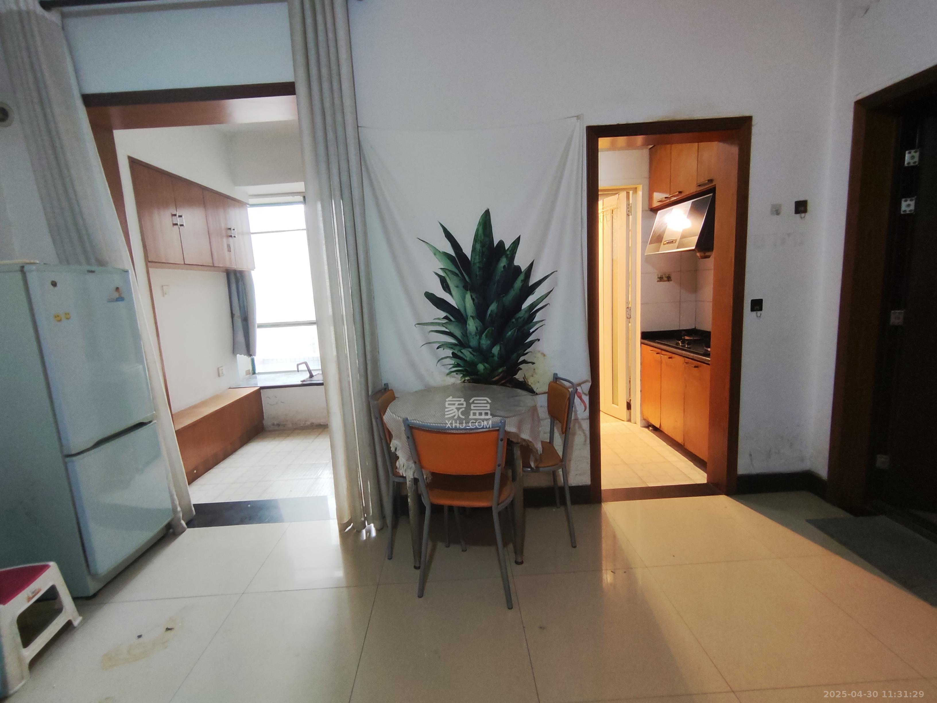 明城公寓  1室1厅1卫   1100.00元/月室内图