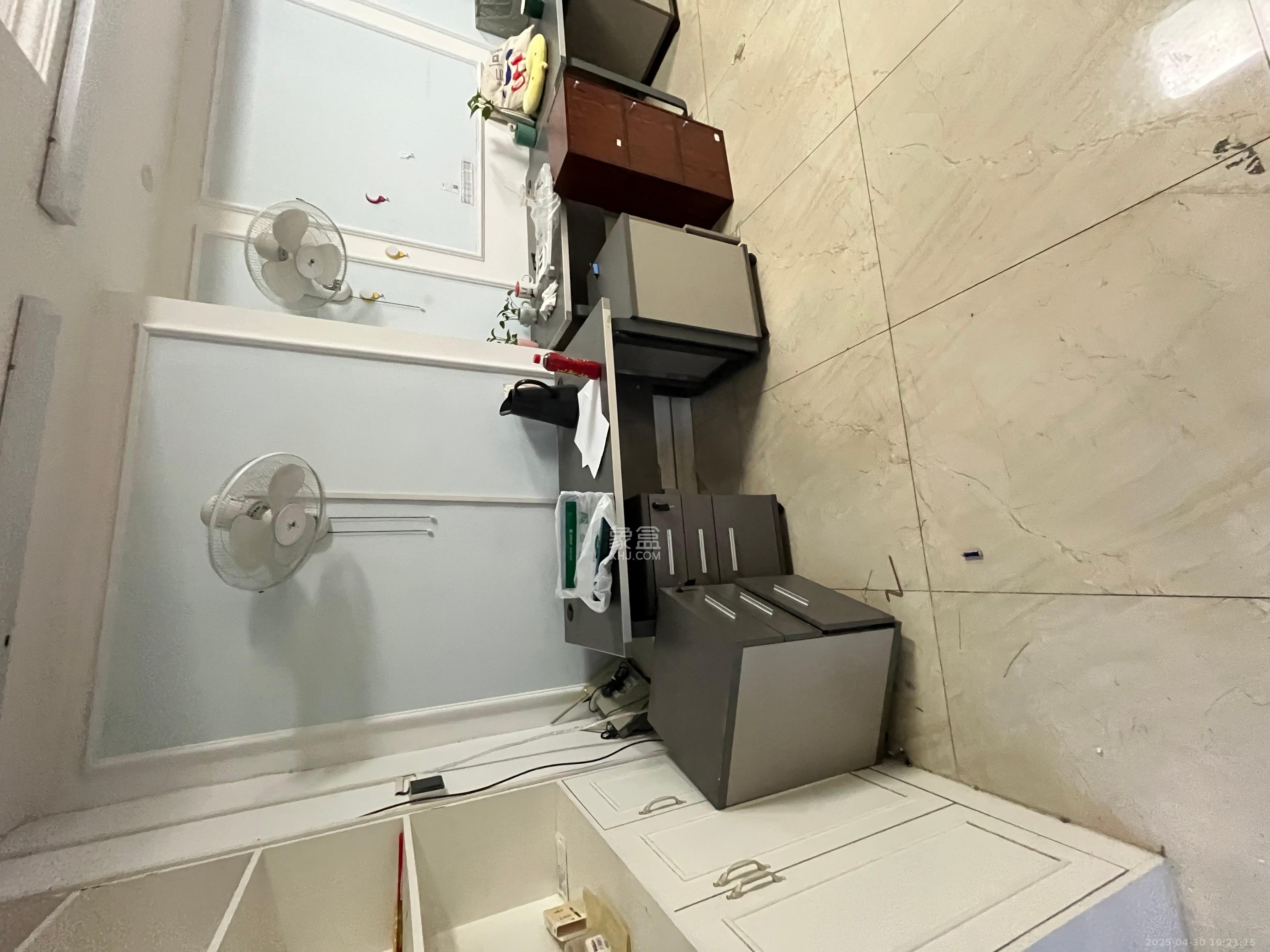 长盛上东区 1室1厅1卫 1600.0元/月 长盛上东区 1室1厅1卫 1600.0元/月室内图