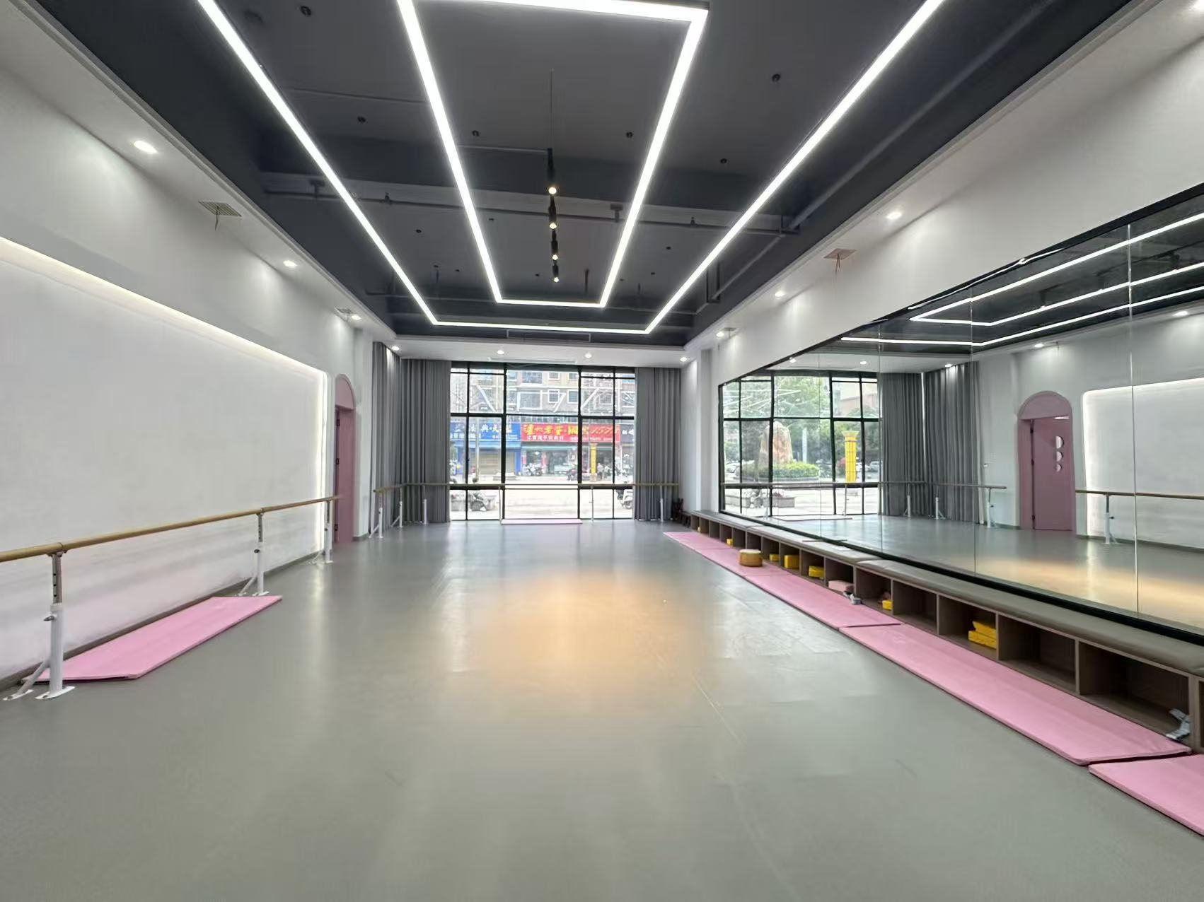 长湖峰境 2室1厅1卫 10000.0元/月 长湖峰境 2室1厅1卫 10000.0元/月室内图