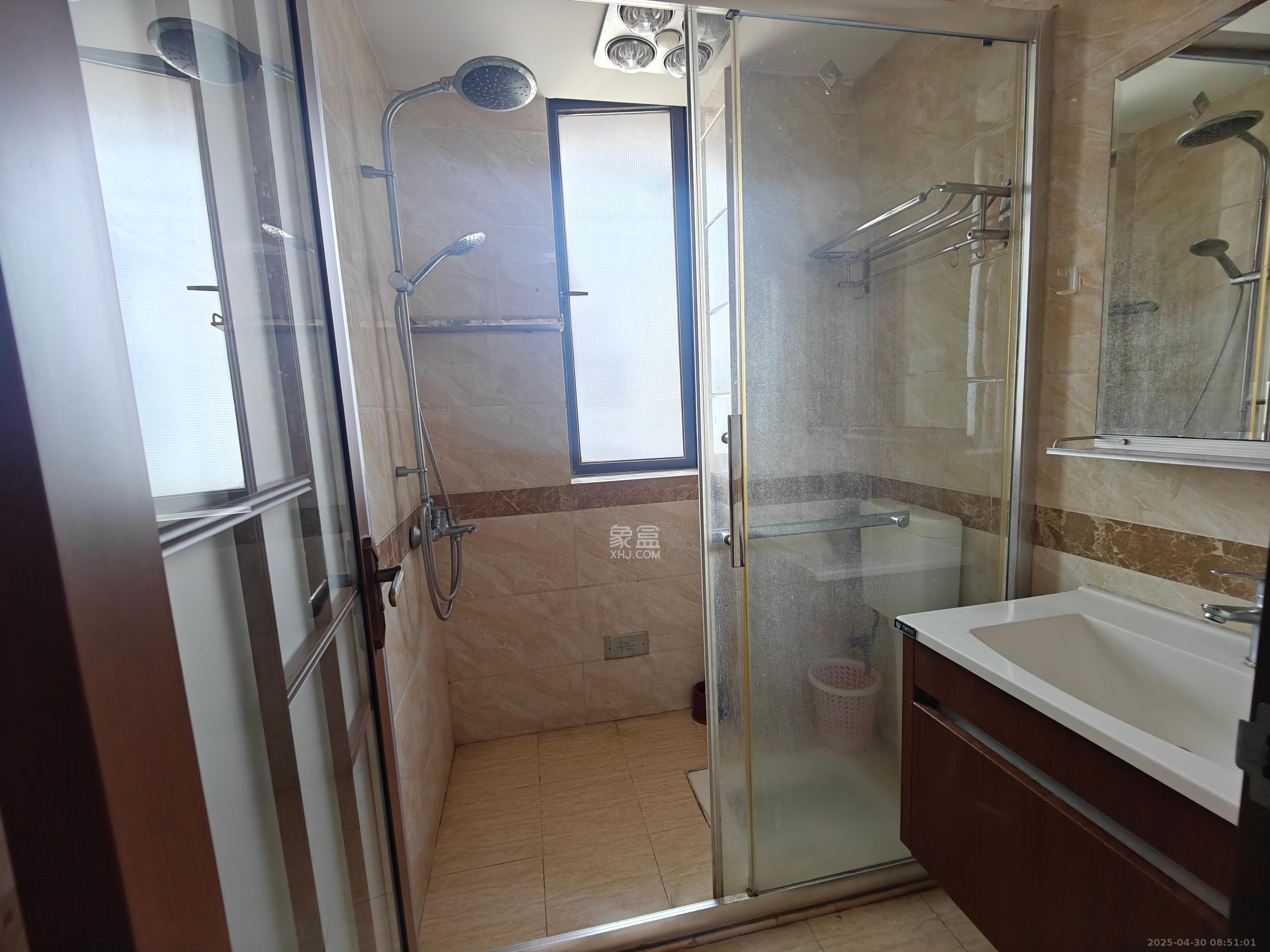 旺德府恺悦国际 3室2厅2卫 2500.0元/月 旺德府恺悦国际 3室2厅2卫 2500.0元/月室内图