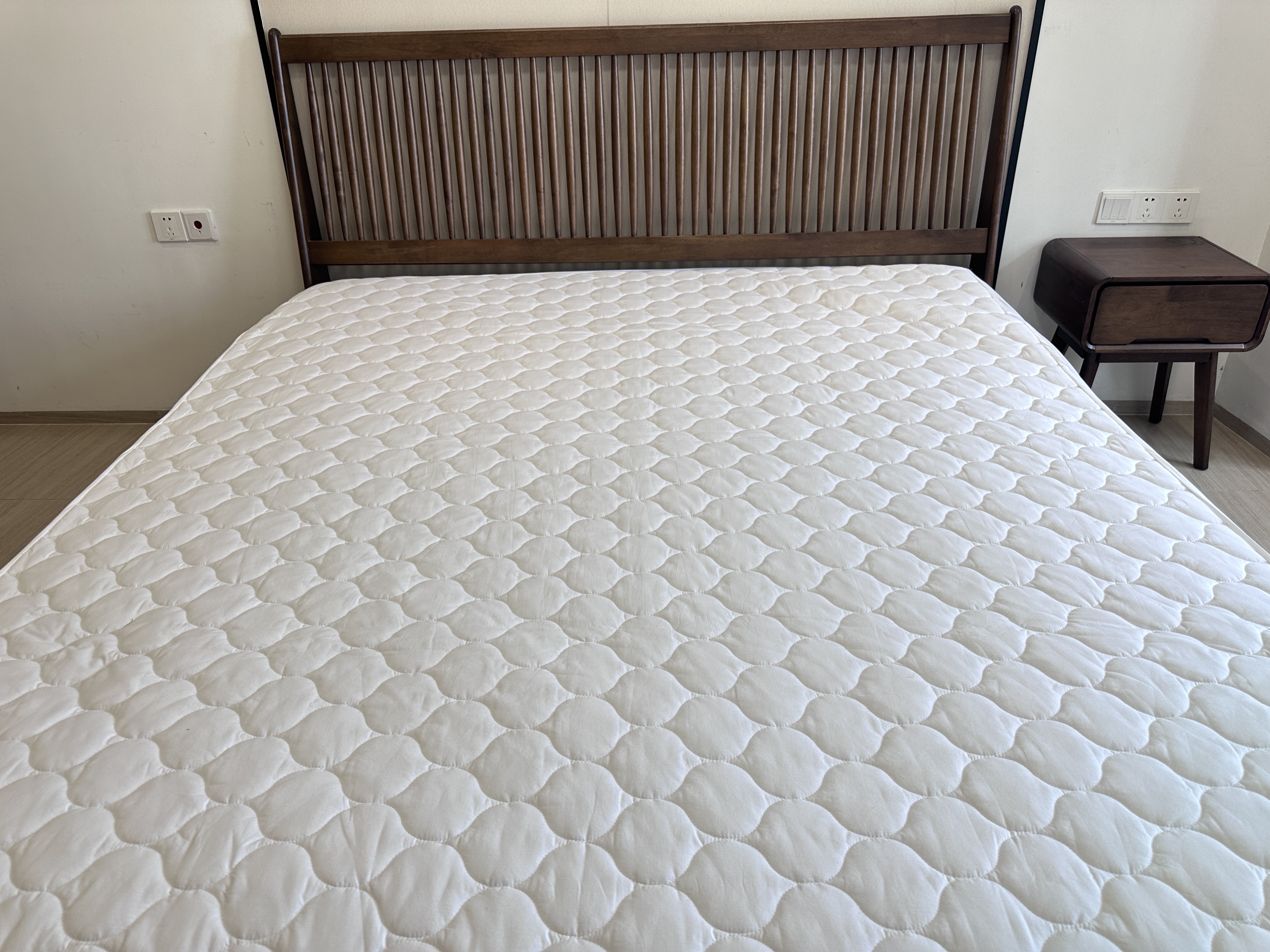 海航豪庭南苑 1室1厅1卫 115.0万 海航豪庭南苑 1室1厅1卫 115.0万客厅