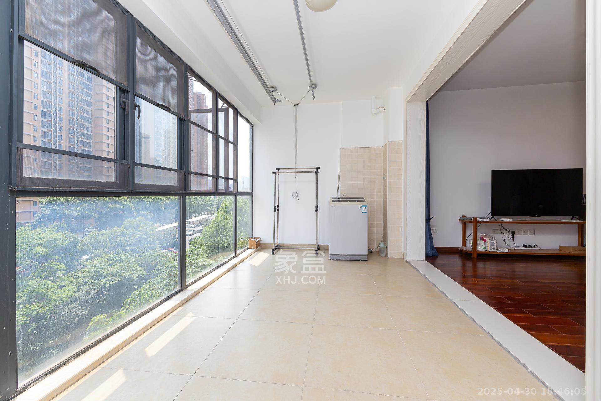 明发国际城 2室1厅1卫 68.8万 明发国际城 2室1厅1卫 68.8万阳台