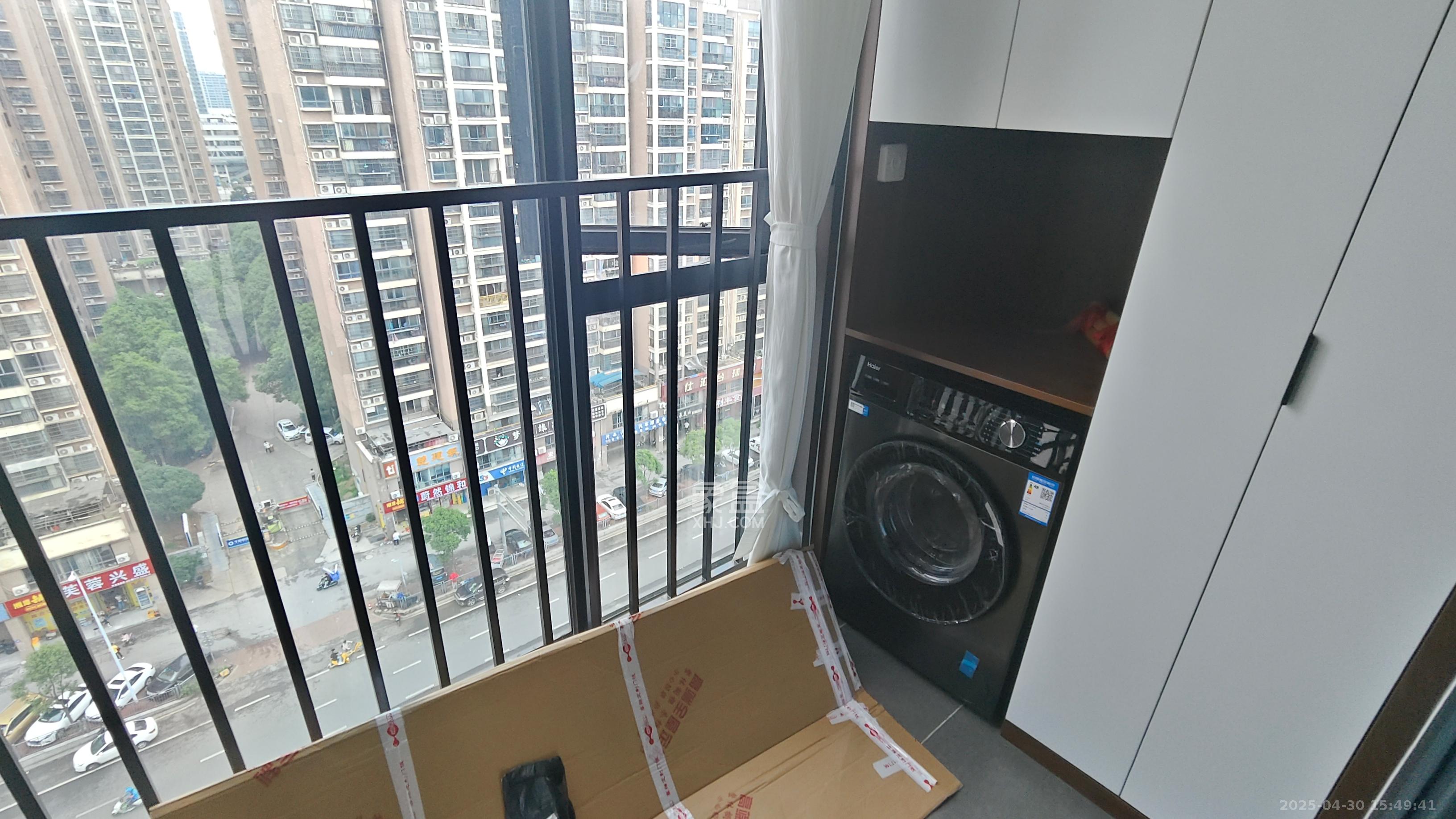 招商麓山府  1室0厅0卫   5000.00元/月室内图