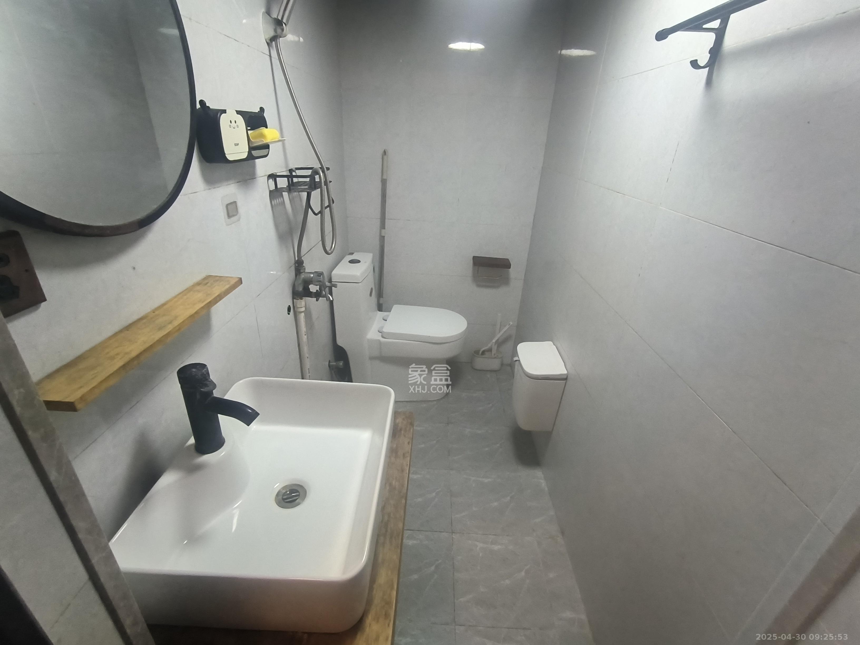 未来城科学家园 1室1厅1卫 1600.0元/月 未来城科学家园 1室1厅1卫 1600.0元/月室内图